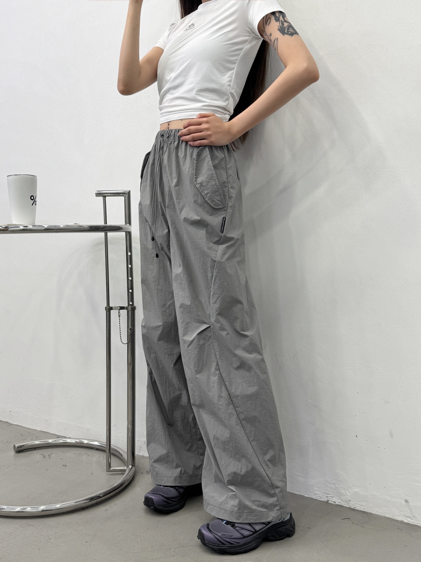 大王 ｜ 新款休闲裤，品牌经典刺绣标，特殊结构线条款式，机能休闲面料，尺码sml