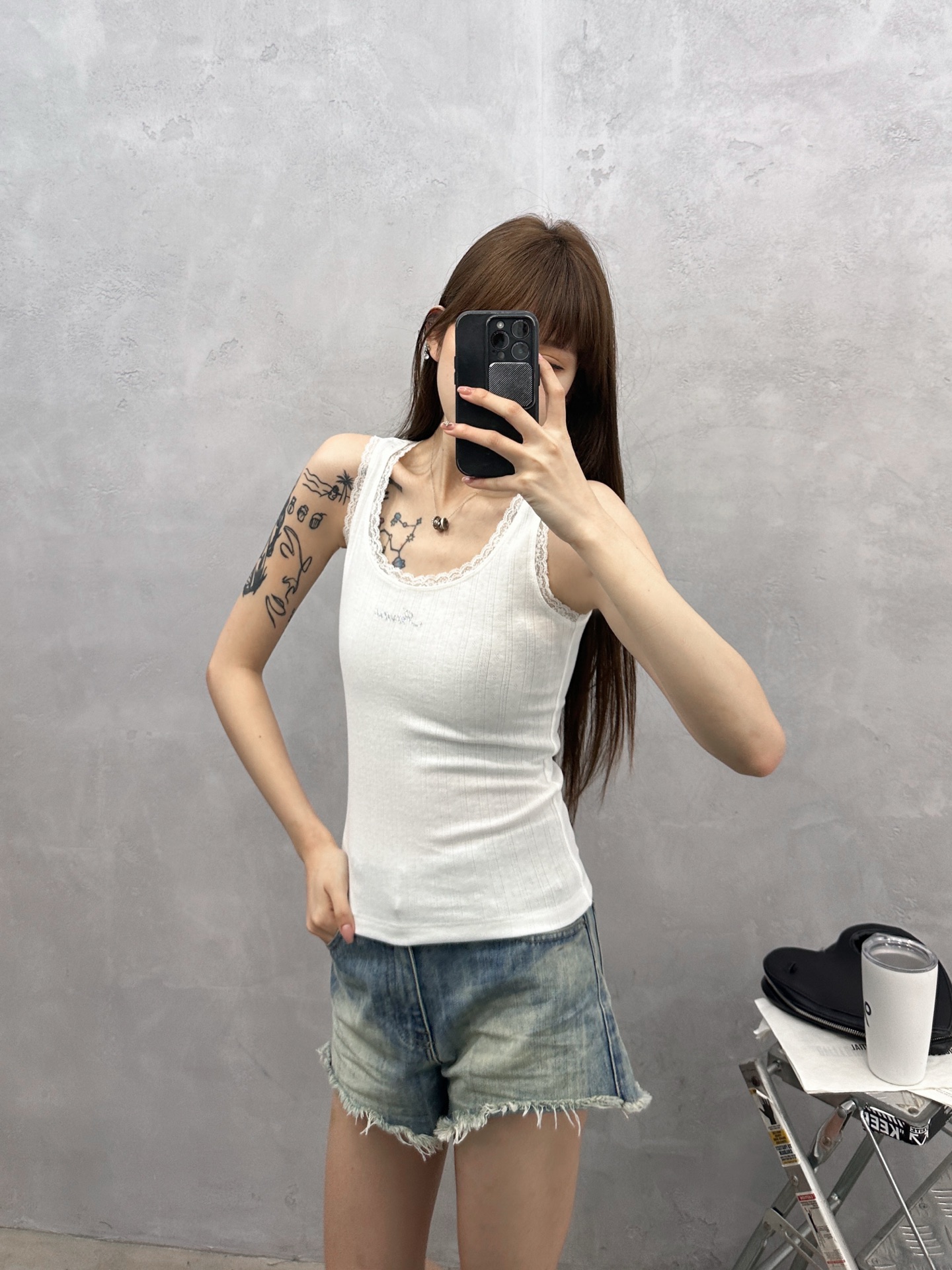 Acne ｜ 新款背心，品牌经典烫钻标，蕾丝拼接做工，休闲时尚，尺码sml