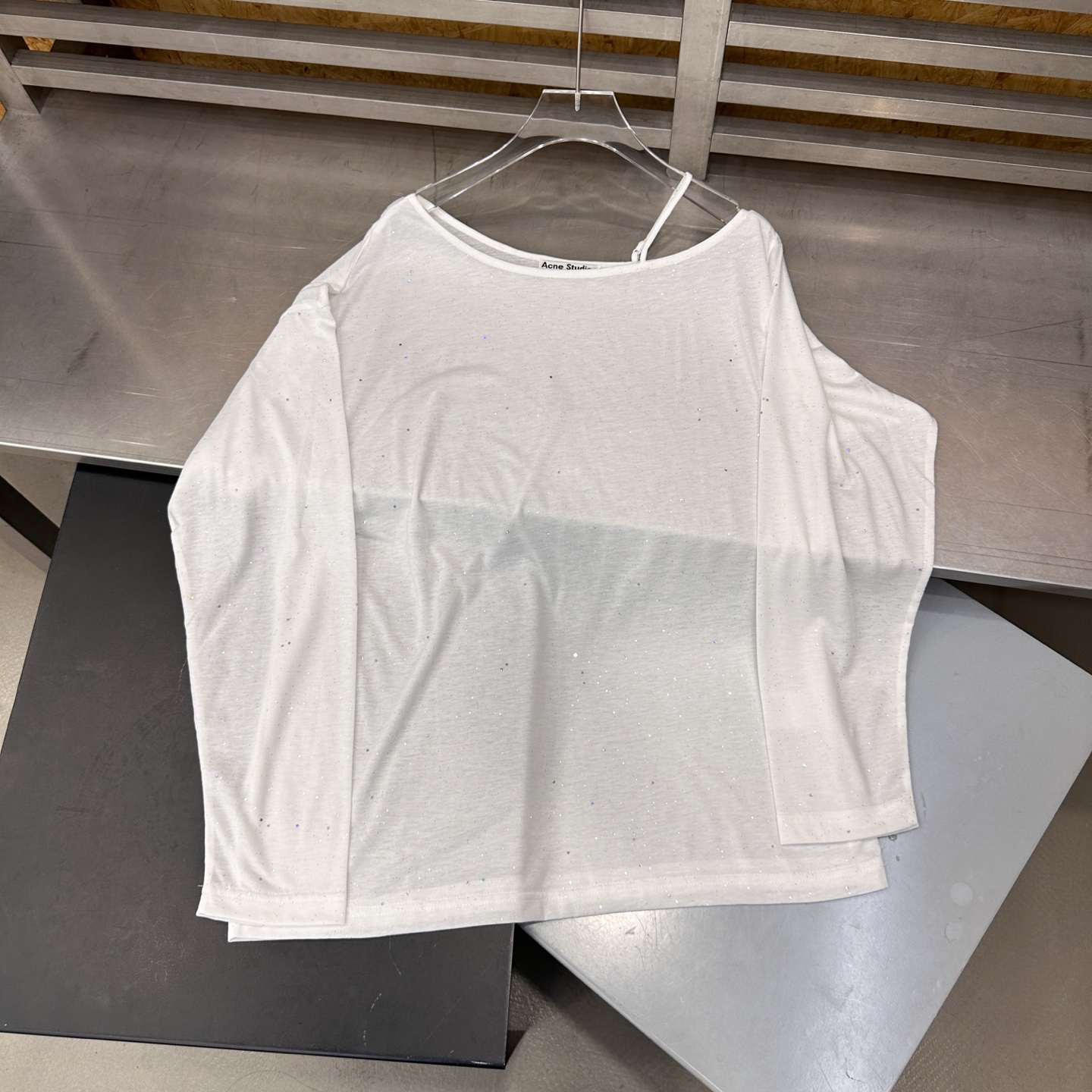 Acne ｜ 新款长袖t，进口特殊闪粉再生纤维面料，品牌经典刺绣标，特别单吊带款式设计，时尚休闲，尺码s