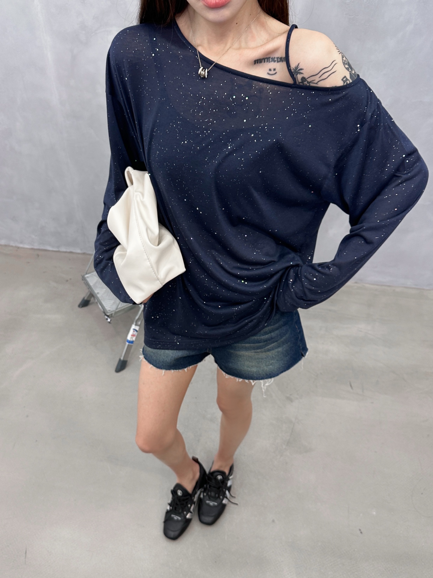 Acne ｜ 新款长袖t，进口特殊闪粉再生纤维面料，品牌经典刺绣标，特别单吊带款式设计，时尚休闲，尺码s