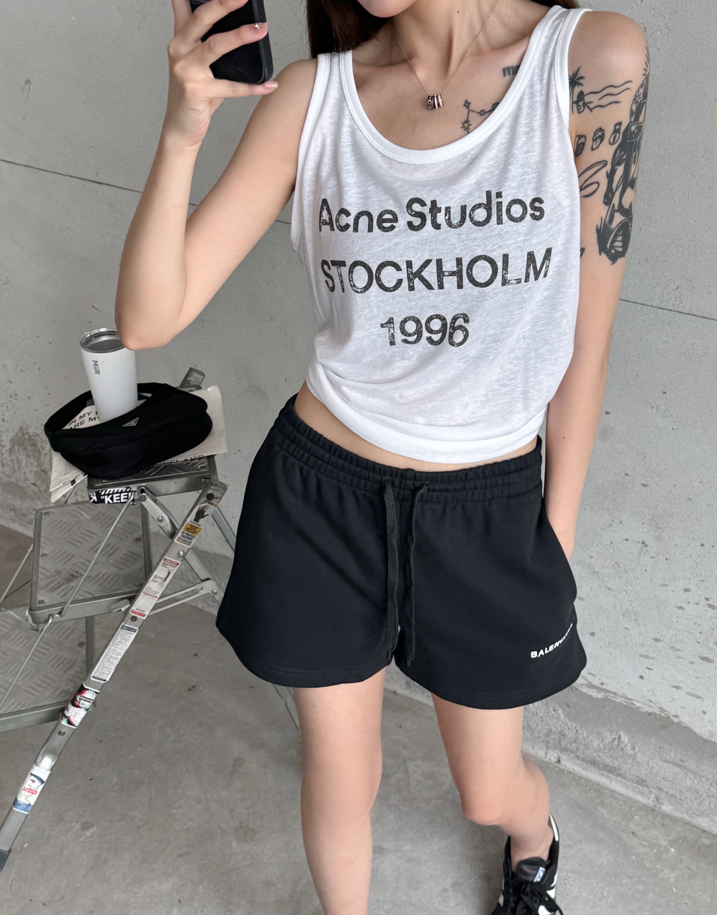 巴黎 ｜ 新款休闲短裤，成衣洗水加经典刺绣标工艺，时尚百搭，尺码sml