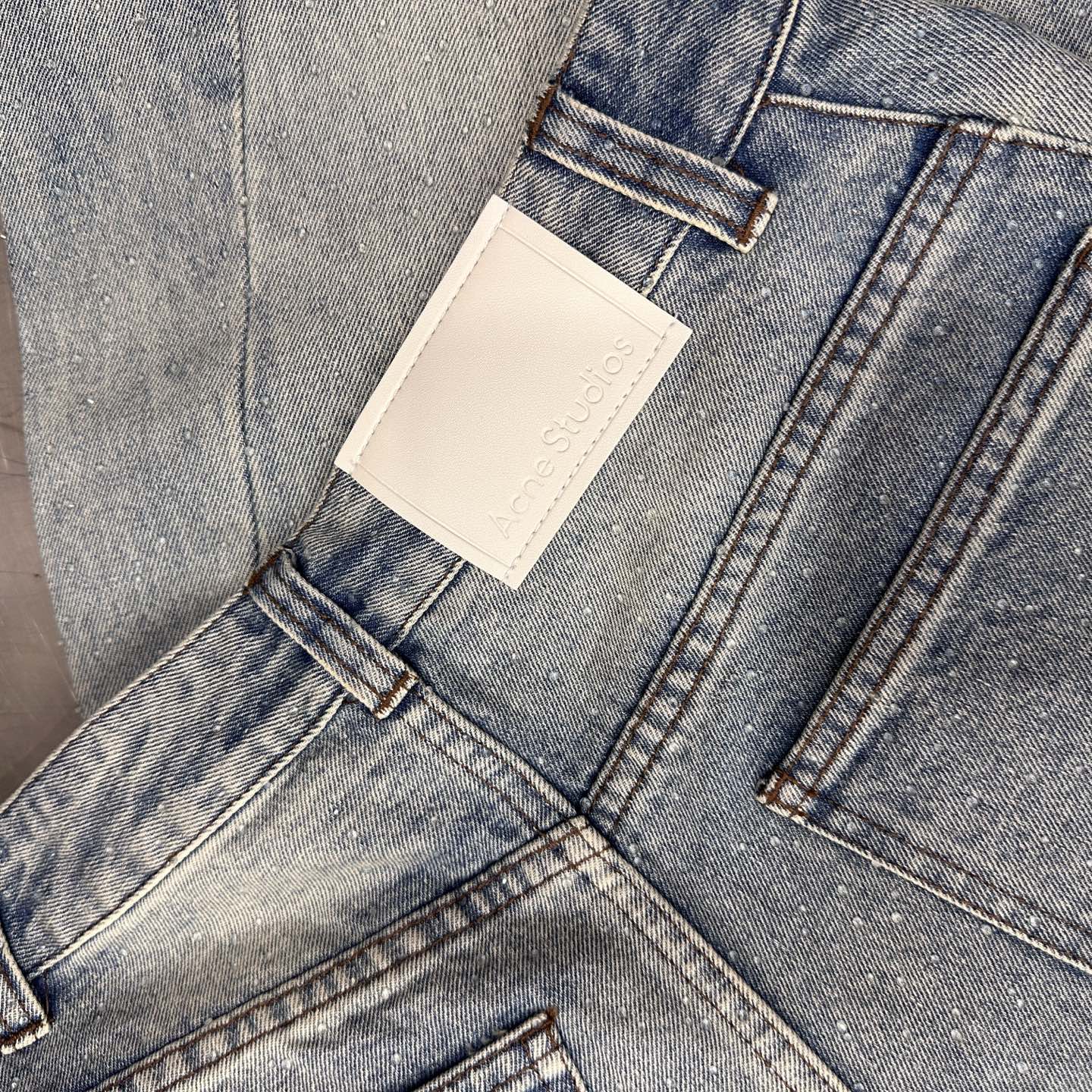 Acne ｜ 新款牛仔裤，成衣洗水加全身烫钻工艺，时尚休闲，尺码sml