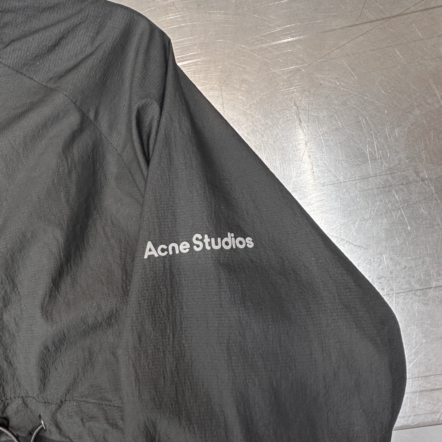 Acne ｜ 新款防晒两件套，品牌经典印花标，真两件套装款式，背心➕外层防晒面料，休闲时尚，尺码sml
