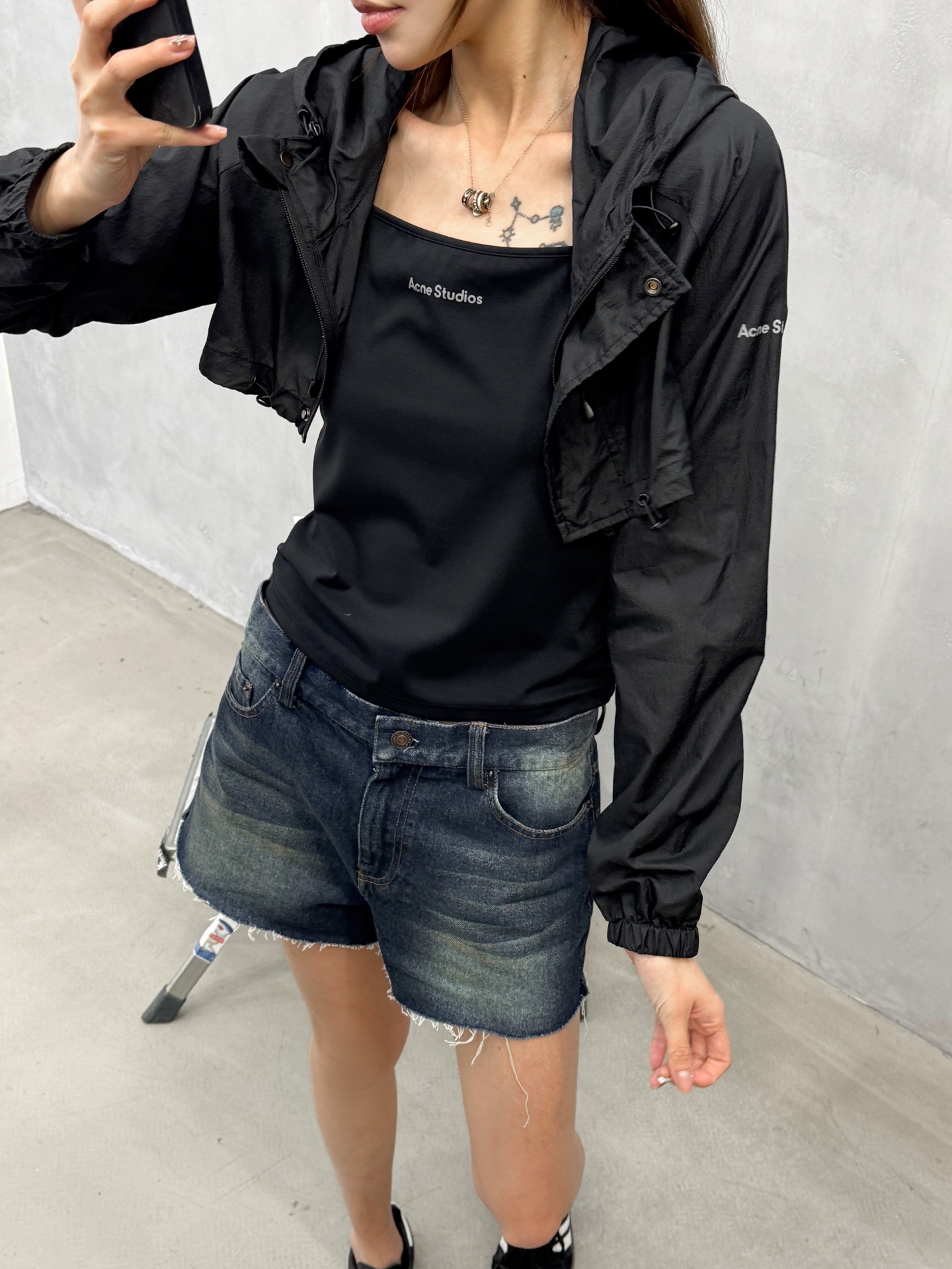 Acne ｜ 新款防晒两件套，品牌经典印花标，真两件套装款式，背心➕外层防晒面料，休闲时尚，尺码sml