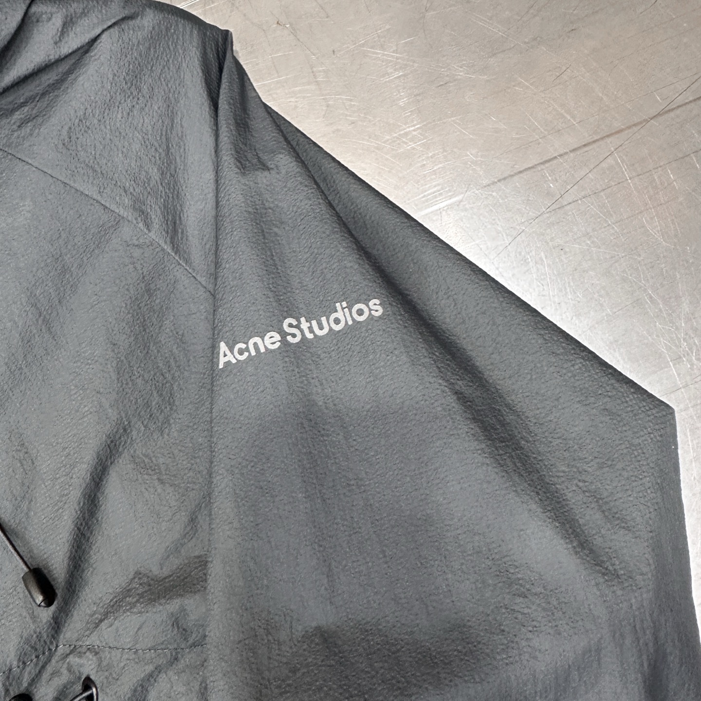 Acne ｜ 新款防晒两件套，品牌经典印花标，真两件套装款式，背心➕外层防晒面料，休闲时尚，尺码sml