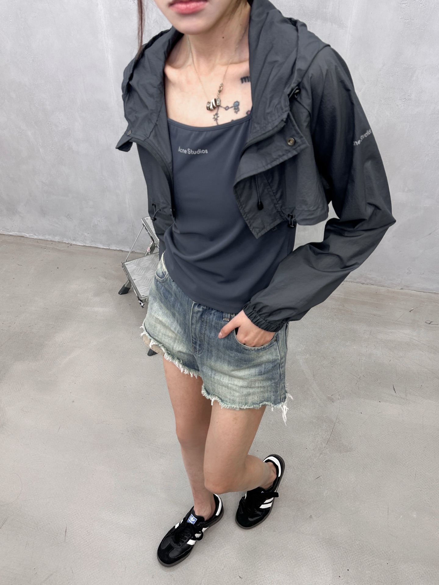 Acne ｜ 新款防晒两件套，品牌经典印花标，真两件套装款式，背心➕外层防晒面料，休闲时尚，尺码sml