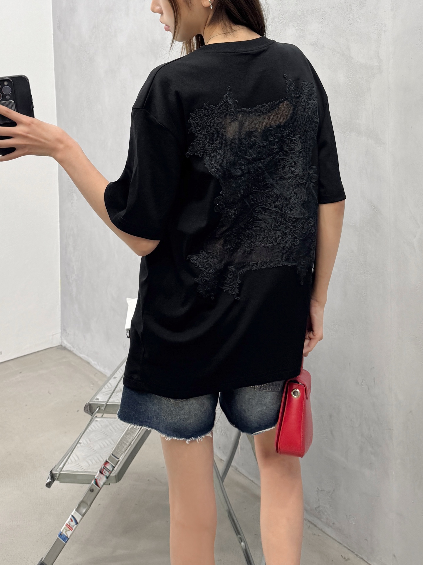 Acne ｜ 新款短袖t，品牌经典刺绣标，进口强粘纸纱面料加蕾丝镂空刺绣工艺，休闲时尚，尺码sml