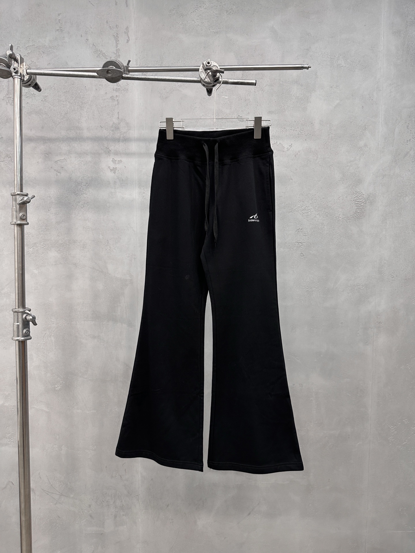 NO:887943,Paris ｜ New casual sweatpants, ready-to-wear washed with reflective printed labels, casual fashion, size sml, Balenciaga-clothing, balenciaga,19860909巴黎 ｜ 新款休闲卫裤,成衣洗水加反光印花标,休闲时尚,尺码sml,巴黎世家-服装,balenciaga,,Women's clothing