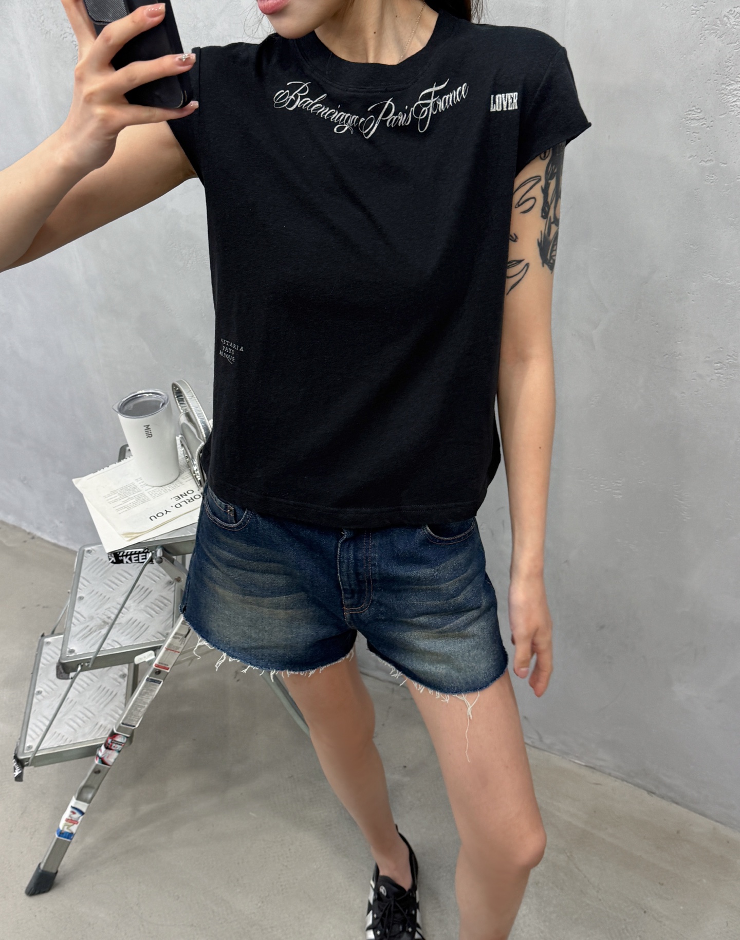 巴黎 ｜ 新款短袖t，成衣洗水喷色吊磨加四处印花工艺，休闲时尚，尺码sml
