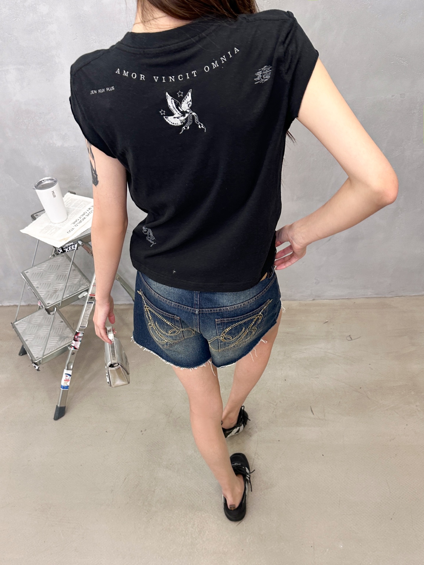 巴黎 ｜ 新款短袖t，成衣洗水喷色吊磨加四处印花工艺，休闲时尚，尺码sml