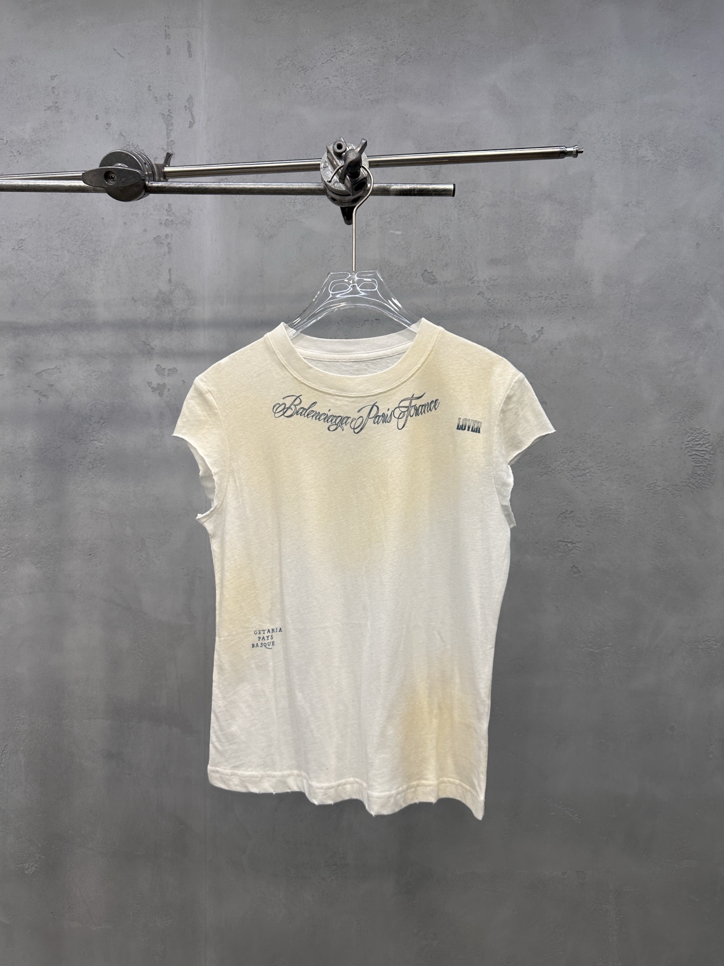 NO:887953,Paris ｜ New short-sleeved t-shirt, ready-to-wear washed, color-sprayed, and printed all over, casual fashion, size sml, Balenciaga-clothing, balenciaga, T-shirt,19860909巴黎 ｜ 新款短袖t,成衣洗水喷色吊磨加四处印花工艺,休闲时尚,尺码sml,巴黎世家-服装,balenciaga,T-shirt,,Women's clothing