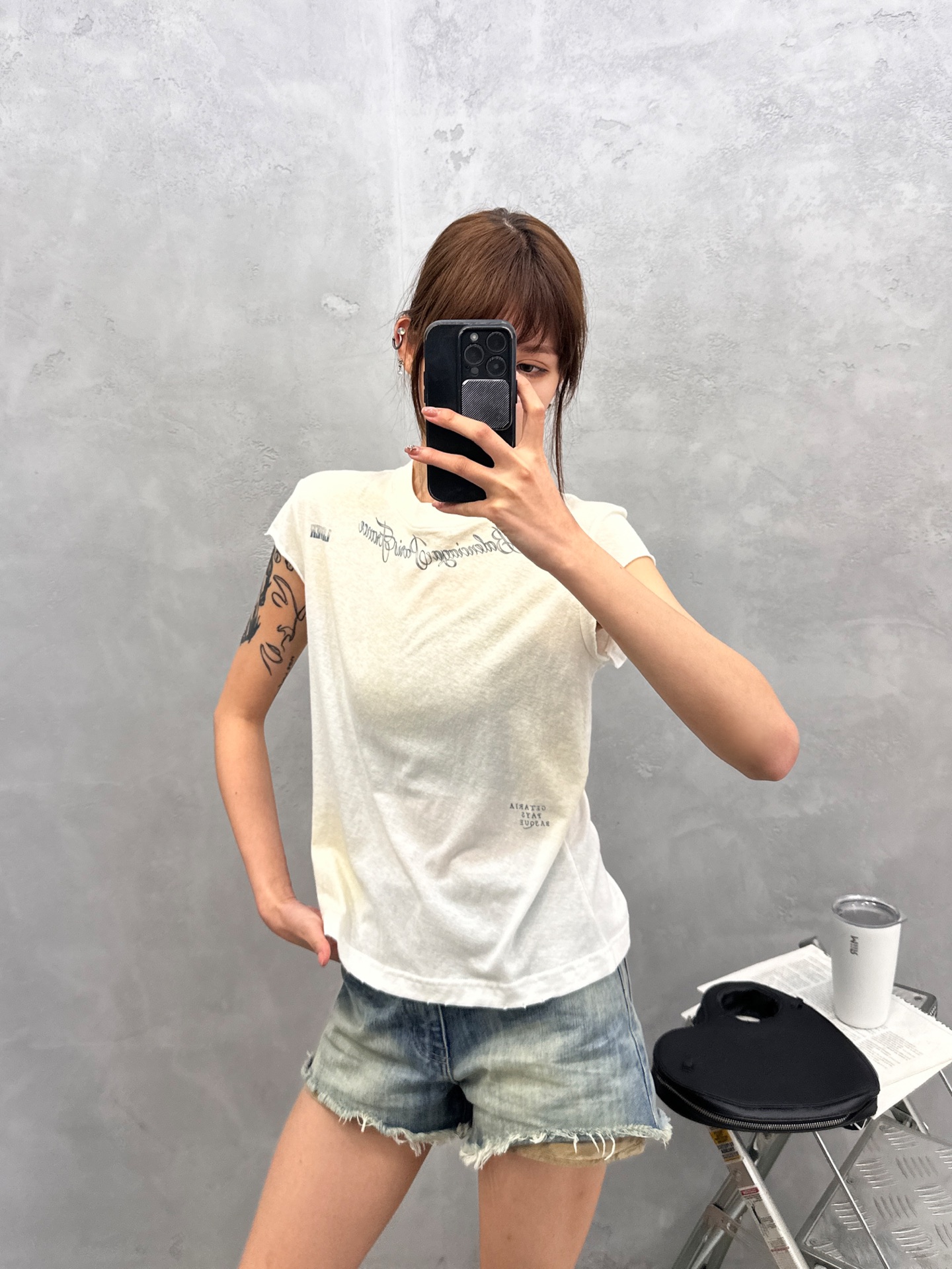 巴黎 ｜ 新款短袖t，成衣洗水喷色吊磨加四处印花工艺，休闲时尚，尺码sml