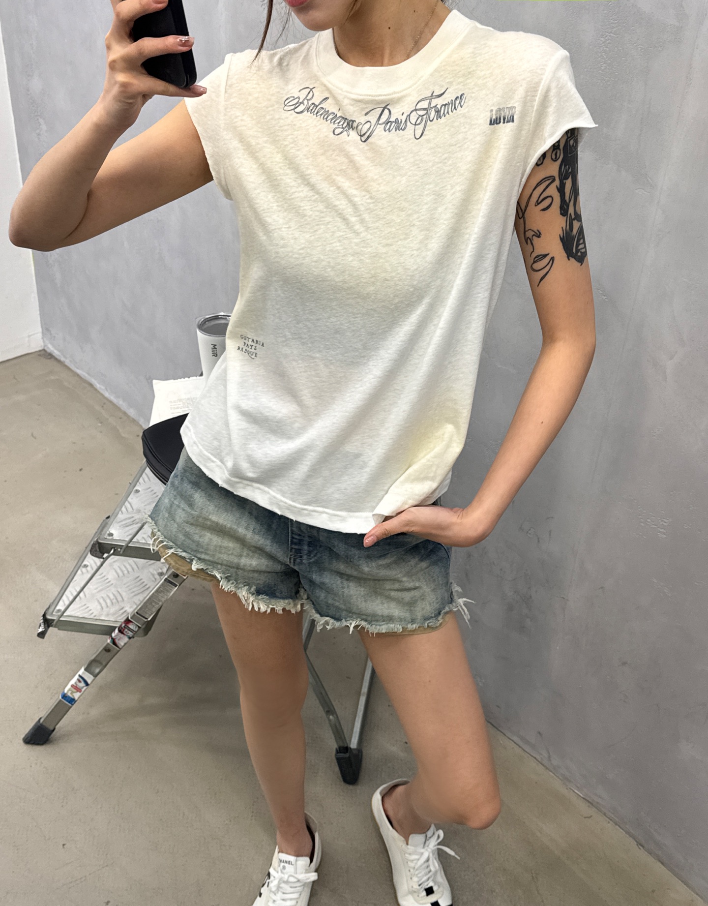 巴黎 ｜ 新款短袖t，成衣洗水喷色吊磨加四处印花工艺，休闲时尚，尺码sml