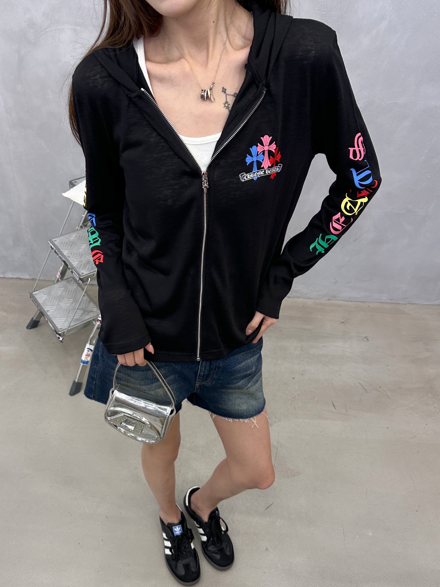 克罗心 ｜ 新款拉链开衫，日本进口莱赛尔亚麻桑蚕丝棉面料，全身五处多色印花工艺，休闲时尚，尺码sml