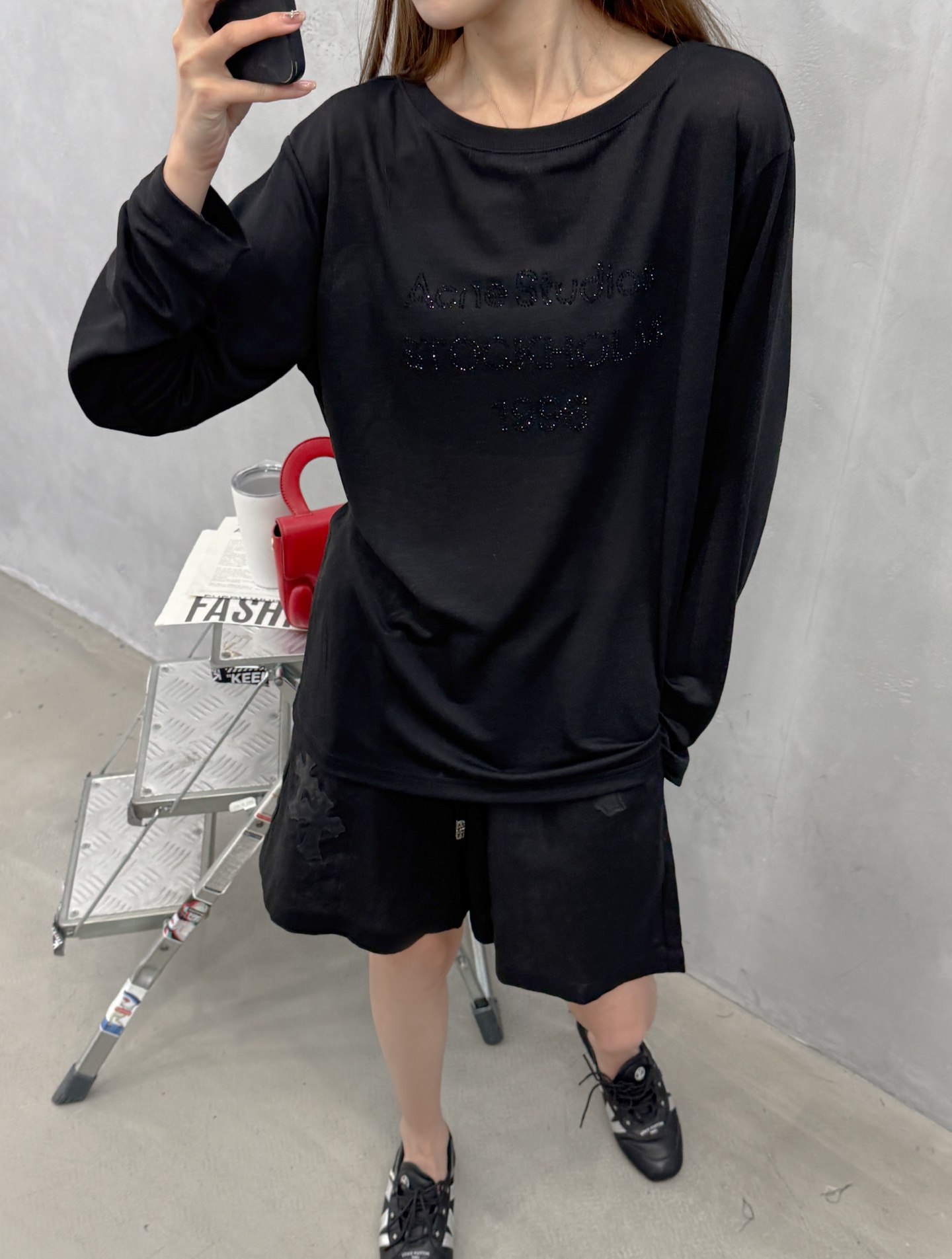 Acne ｜ 新款长袖打底，品牌经典字母烫钻工艺，进口天丝亚麻面料拼接蕾丝款式，休闲时尚，尺码sml
