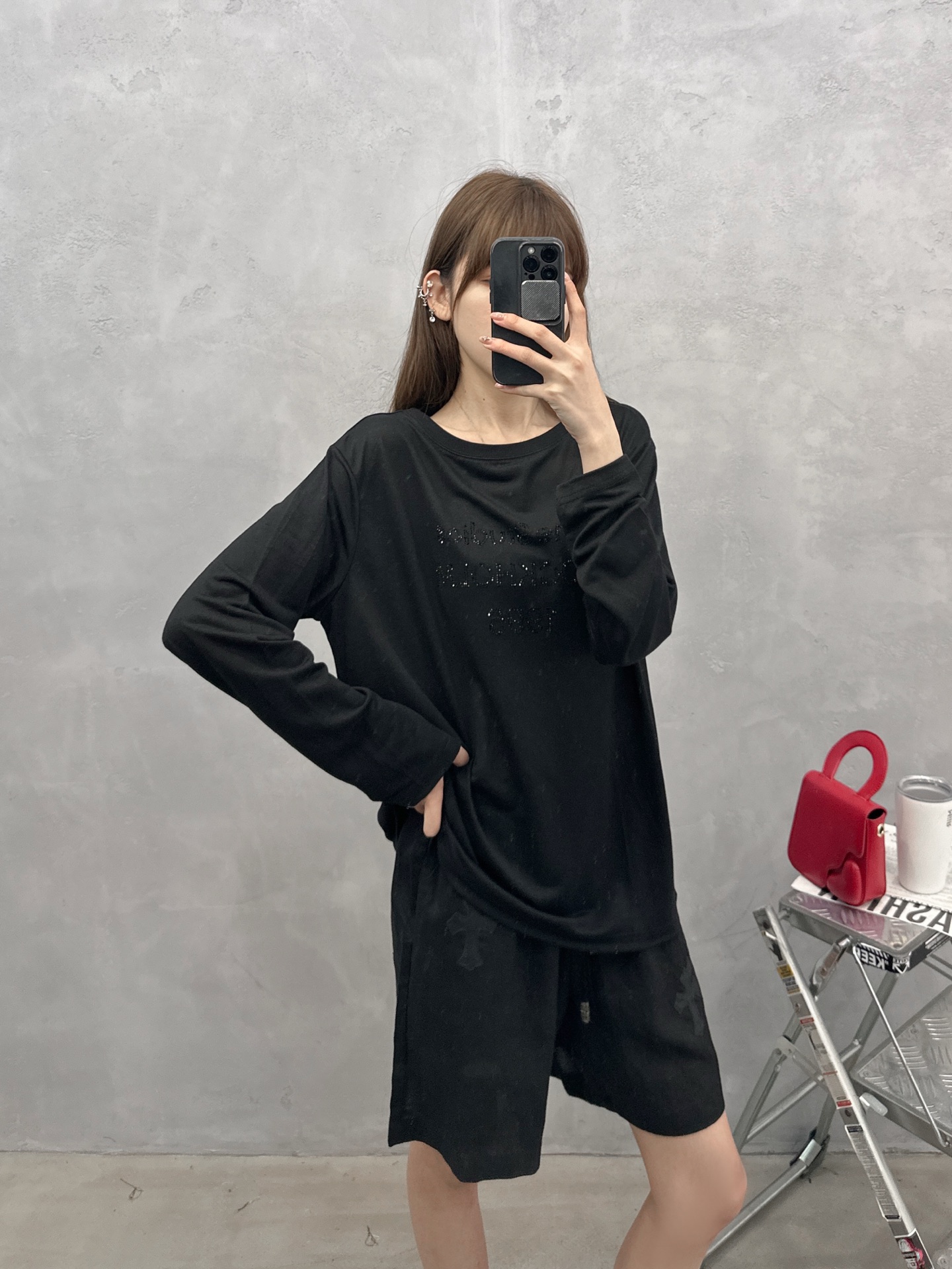 Acne ｜ 新款长袖打底，品牌经典字母烫钻工艺，进口天丝亚麻面料拼接蕾丝款式，休闲时尚，尺码sml
