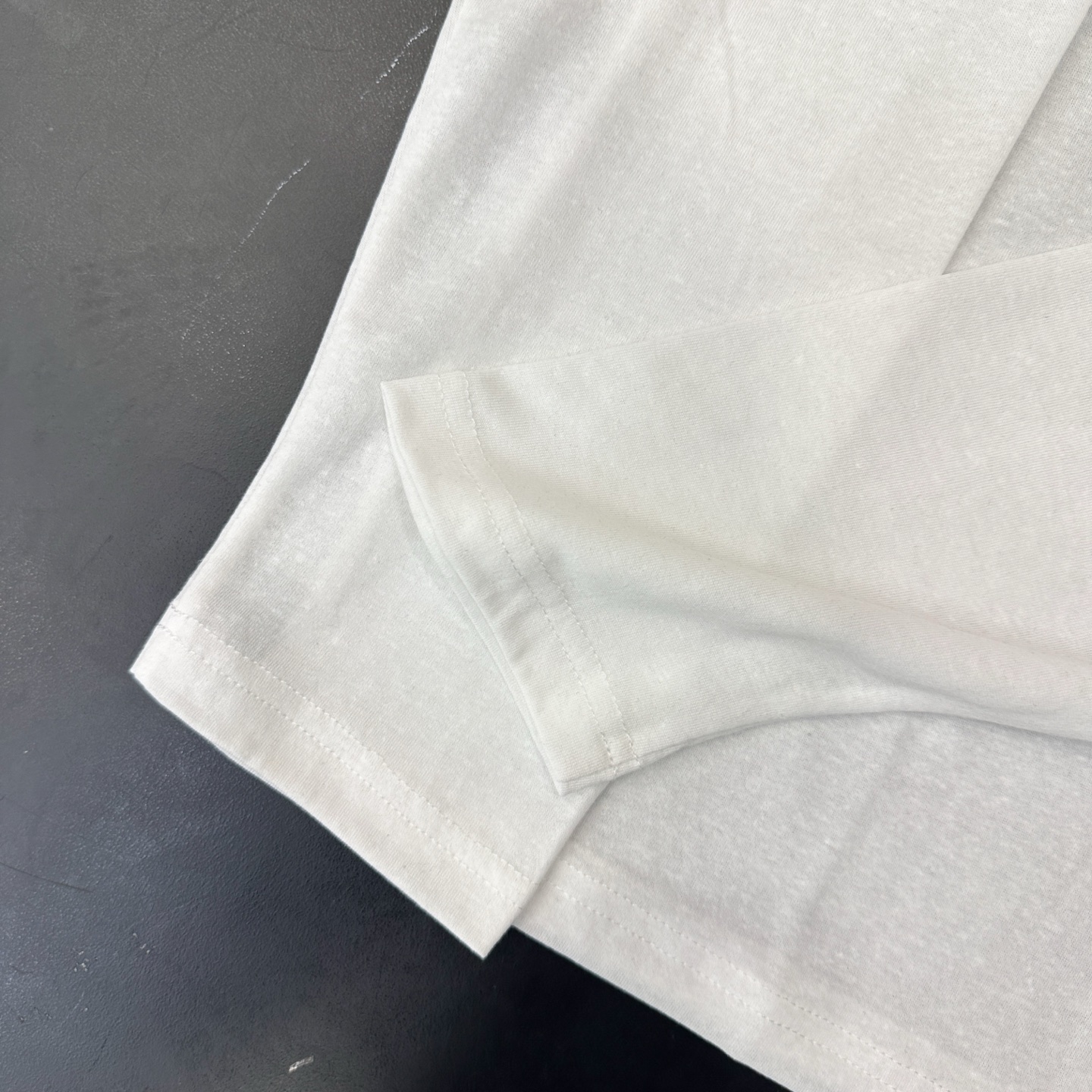 Acne ｜ 新款长袖打底，品牌经典字母烫钻工艺，进口天丝亚麻面料拼接蕾丝款式，休闲时尚，尺码sml