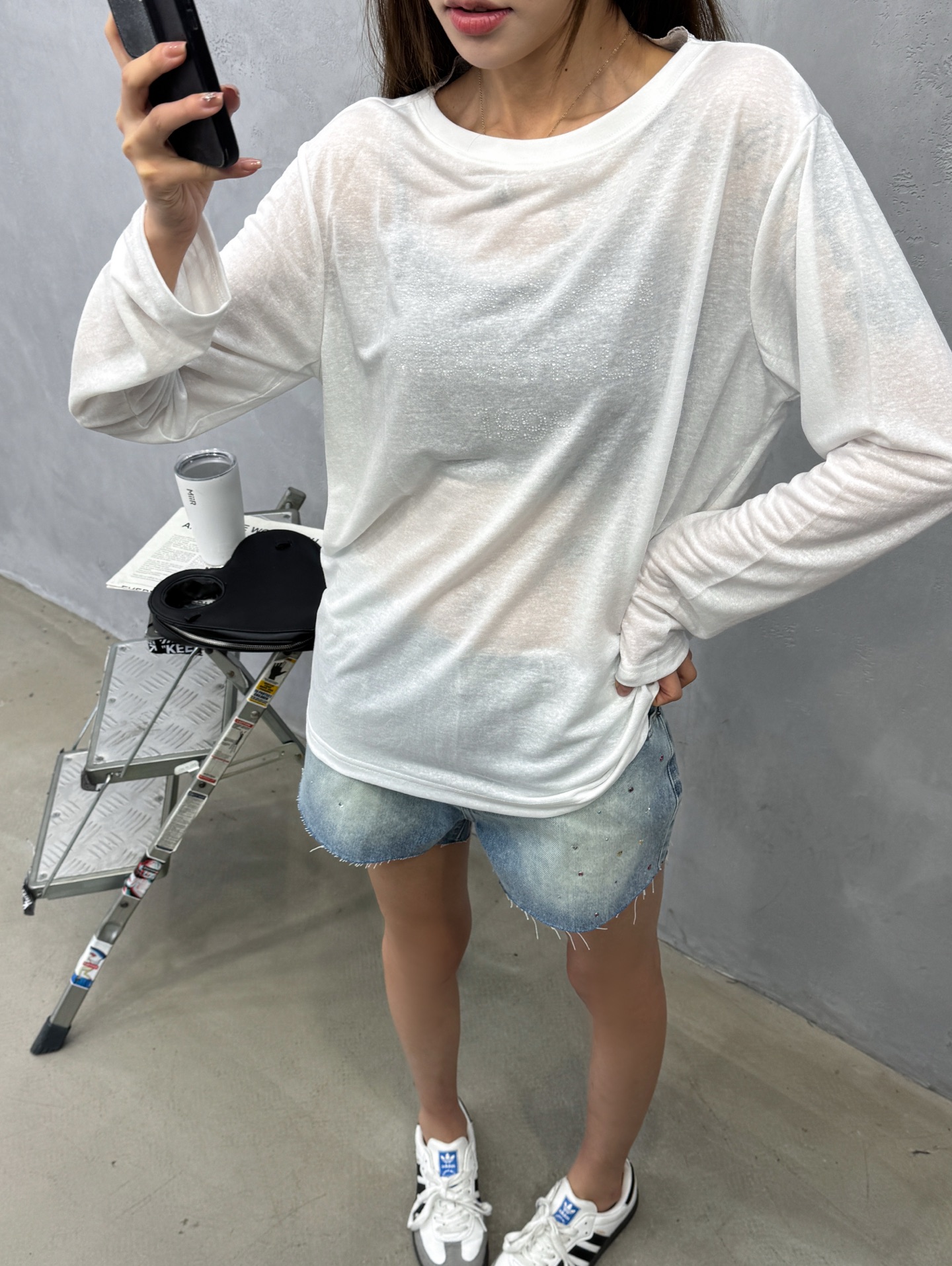 Acne ｜ 新款长袖打底，品牌经典字母烫钻工艺，进口天丝亚麻面料拼接蕾丝款式，休闲时尚，尺码sml