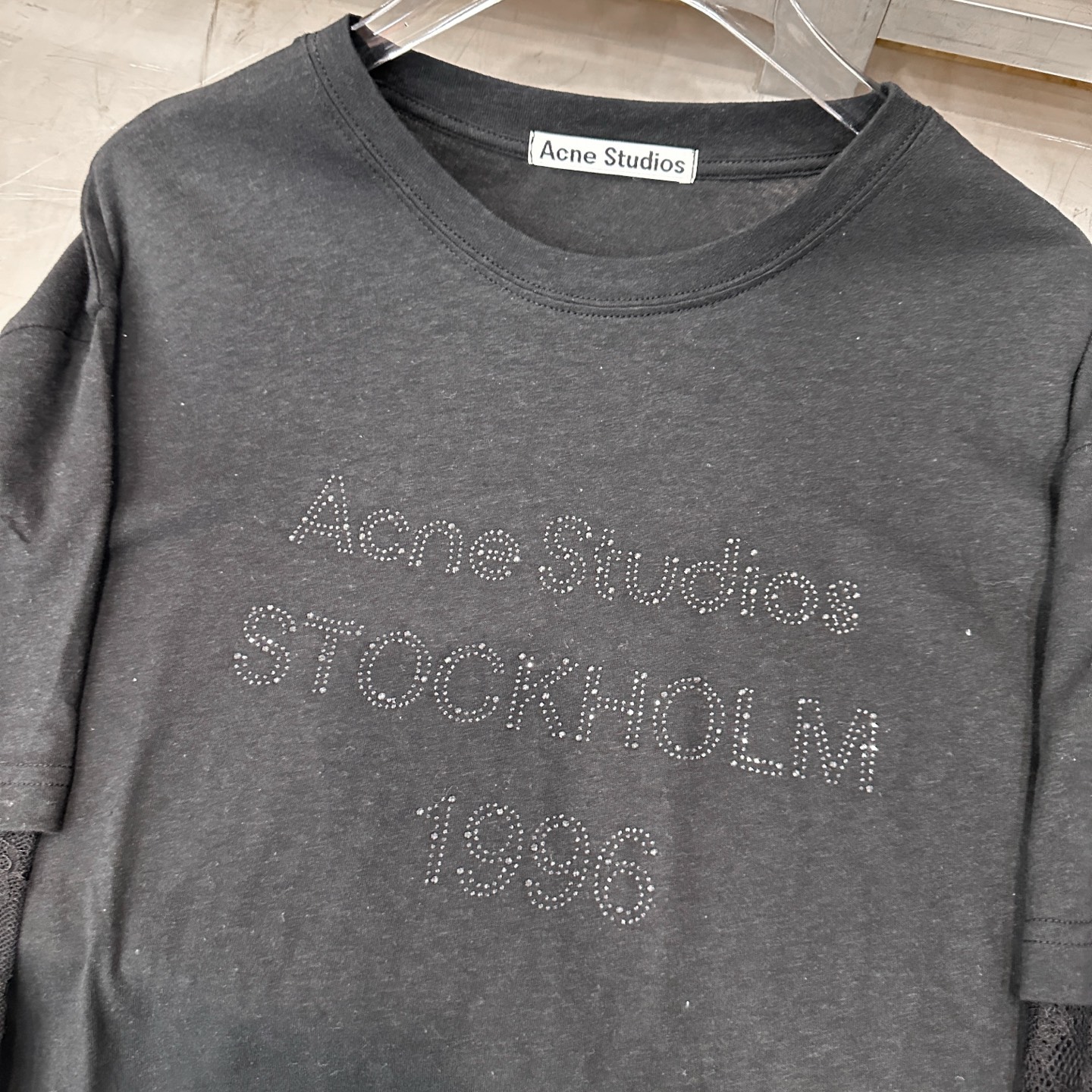 Acne ｜ 新款假两件长袖t，品牌经典字母烫钻工艺，高黏棉面料拼接蕾丝袖假两件款式，时尚休闲，尺码sm