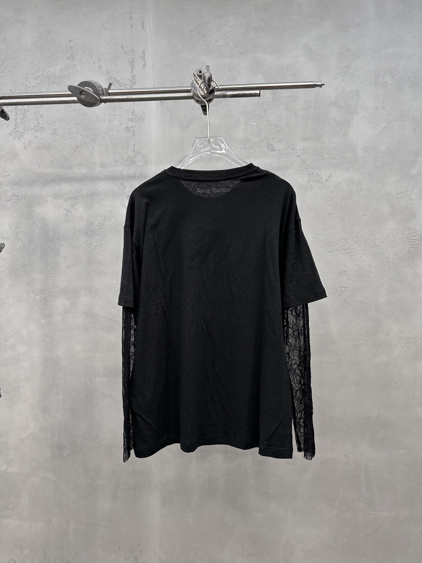 Acne ｜ 新款假两件长袖t，品牌经典字母烫钻工艺，高黏棉面料拼接蕾丝袖假两件款式，时尚休闲，尺码sm