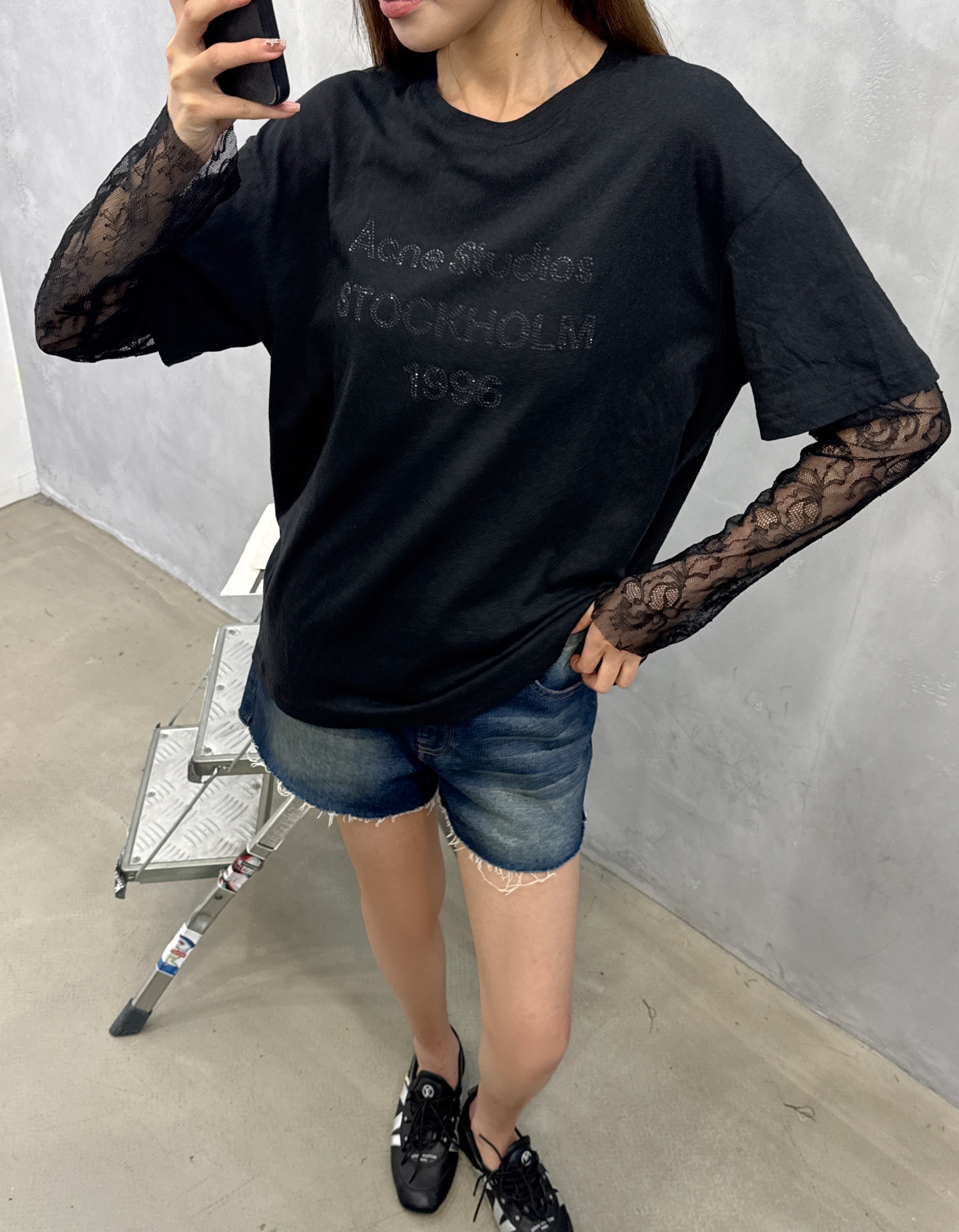 Acne ｜ 新款假两件长袖t，品牌经典字母烫钻工艺，高黏棉面料拼接蕾丝袖假两件款式，时尚休闲，尺码sm