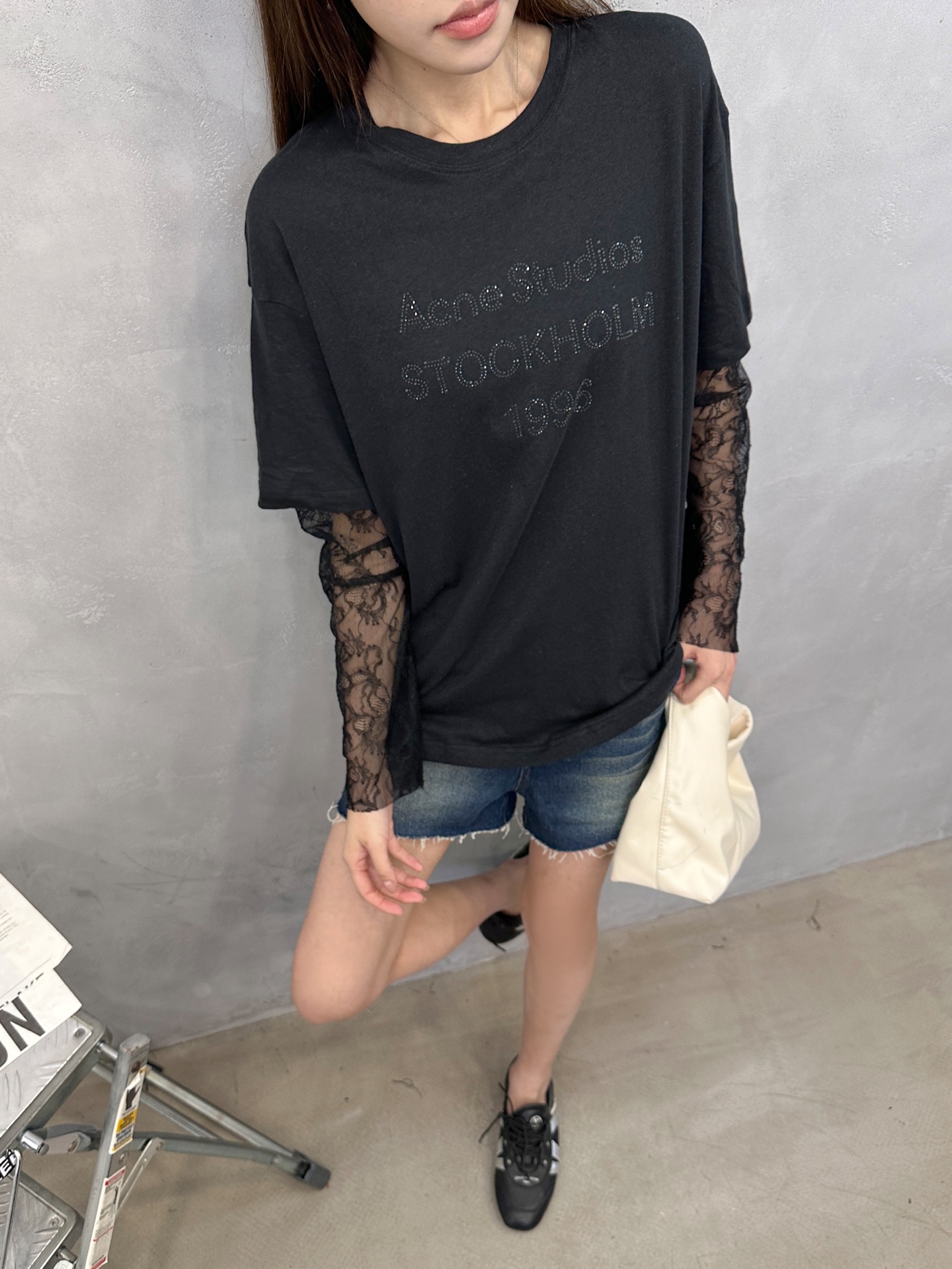 Acne ｜ 新款假两件长袖t，品牌经典字母烫钻工艺，高黏棉面料拼接蕾丝袖假两件款式，时尚休闲，尺码sm