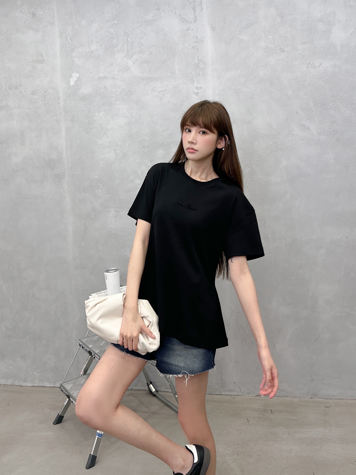 Acne ｜ 新款短袖t，品牌经典烫钻标，特别收腰款式，休闲时尚，尺码sml