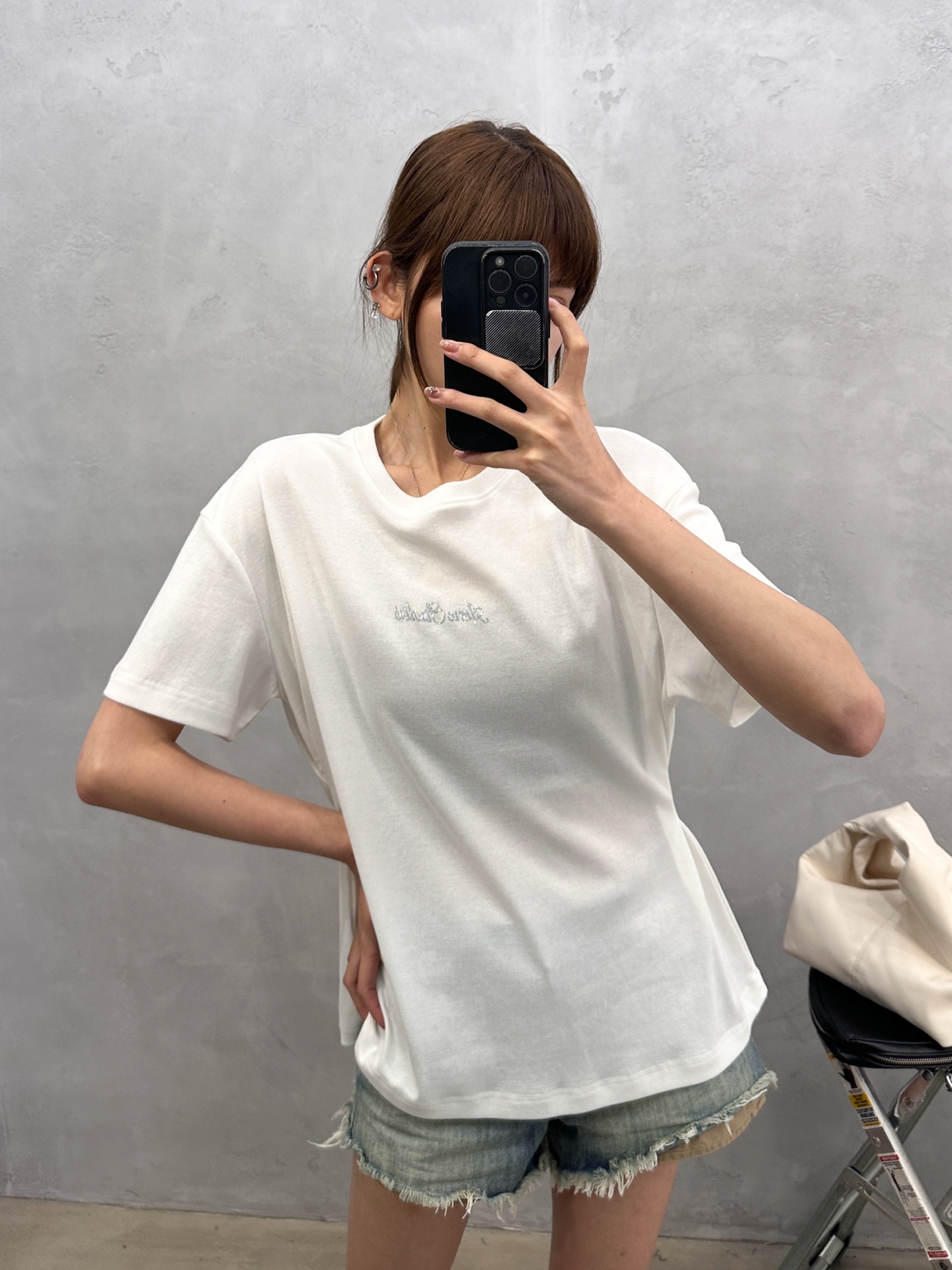 Acne ｜ 新款短袖t，品牌经典烫钻标，特别收腰款式，休闲时尚，尺码sml