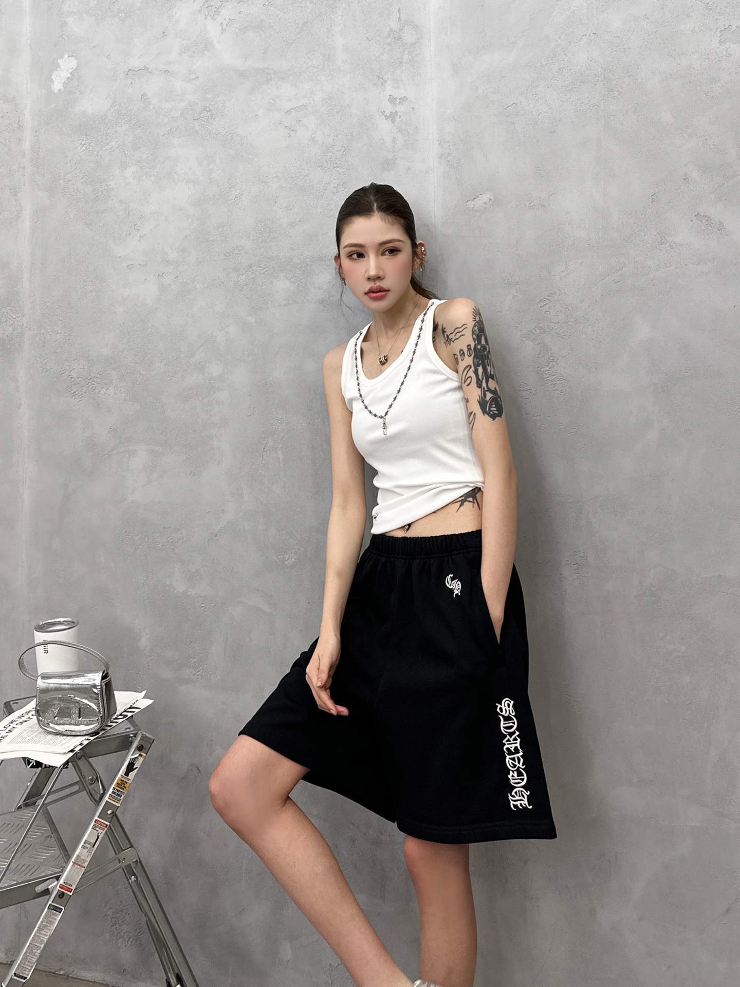 克罗心 ｜ 新款休闲短裤，成衣洗水加多处刺绣工艺，时尚休闲，男女同款，尺码sml