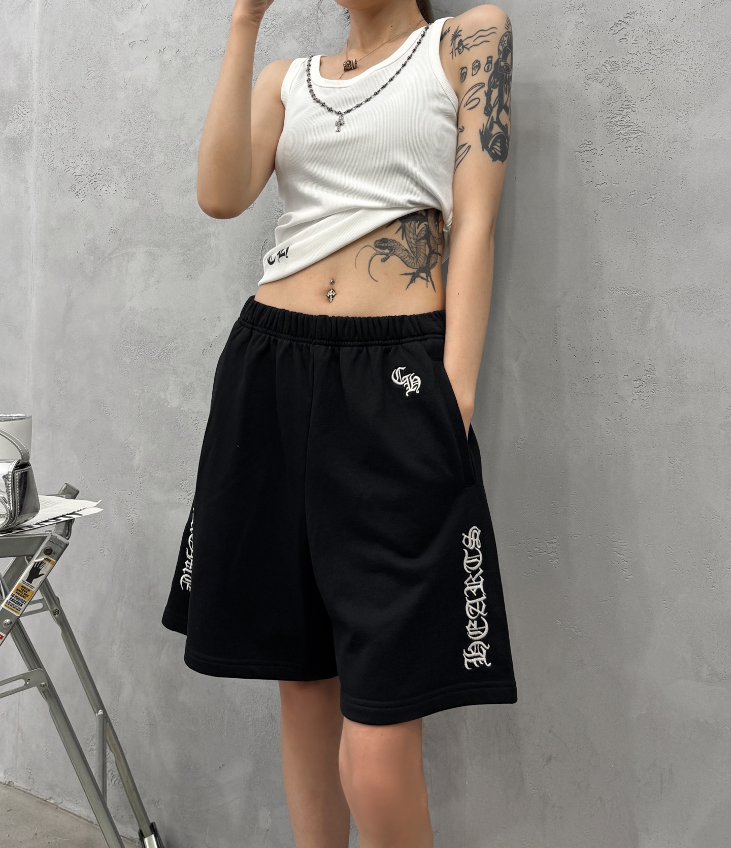 克罗心 ｜ 新款休闲短裤，成衣洗水加多处刺绣工艺，时尚休闲，男女同款，尺码sml