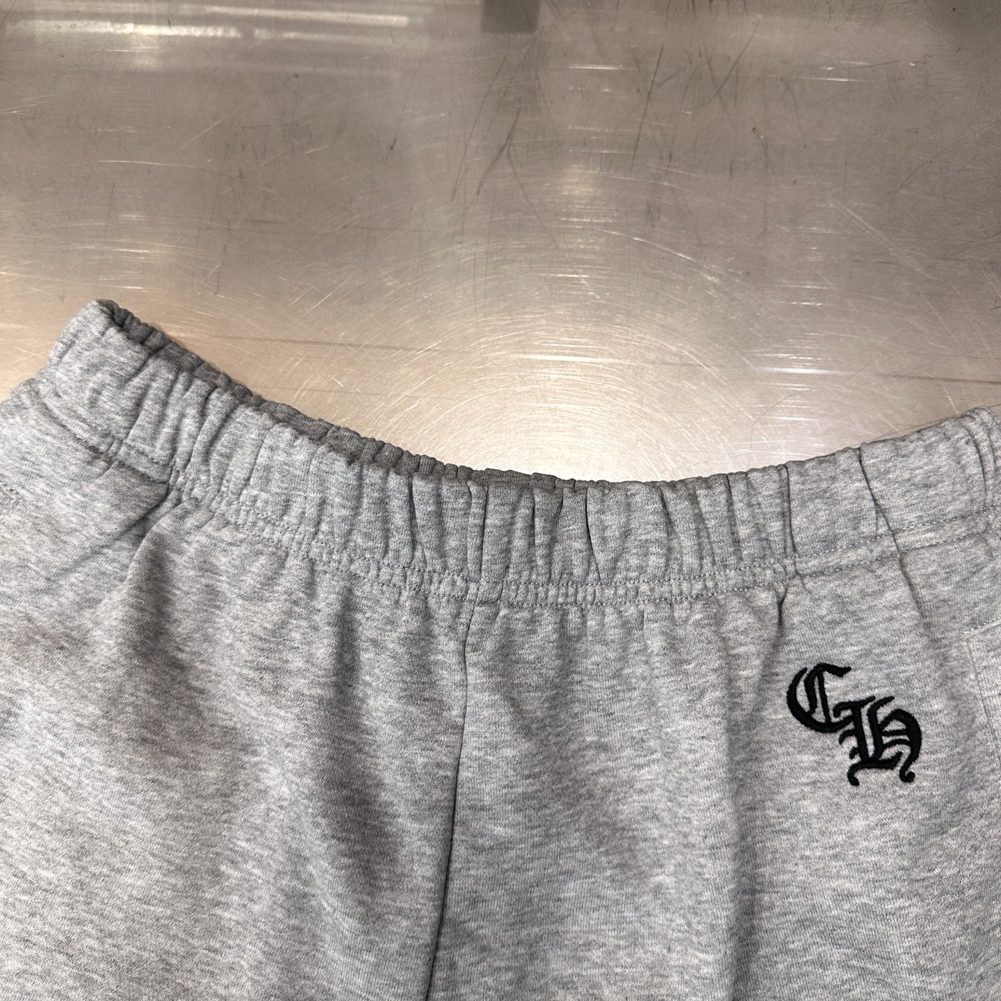 克罗心 ｜ 新款休闲短裤，成衣洗水加多处刺绣工艺，时尚休闲，男女同款，尺码sml