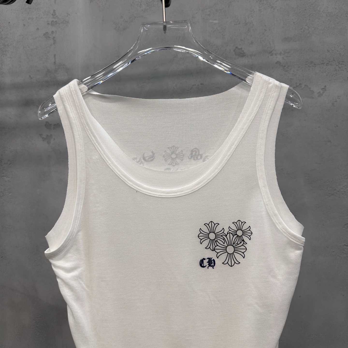 克罗心 ｜ 新款休闲背心，进口天丝面料，品牌经典多处印花图案，时尚休闲，尺码sml