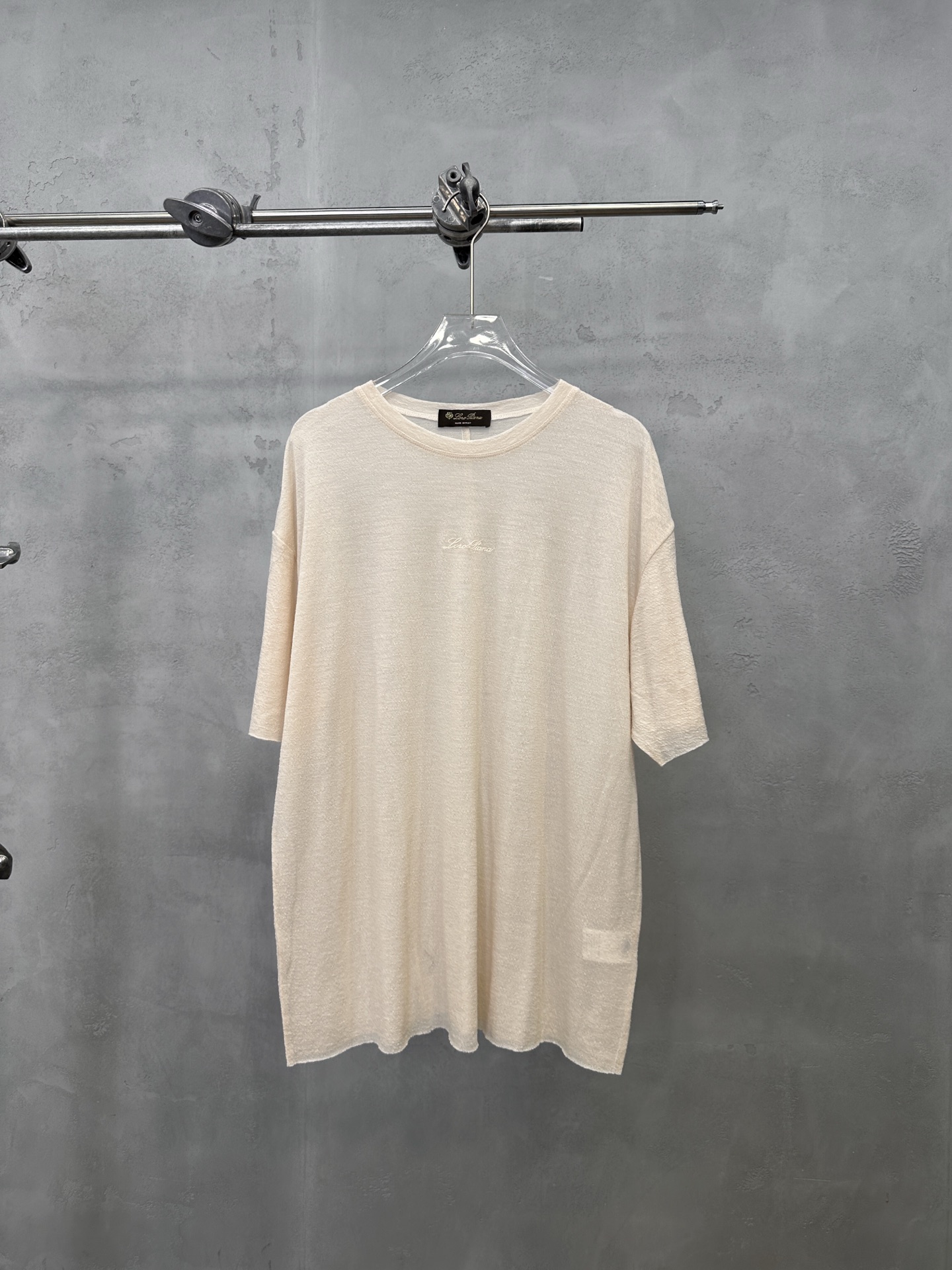lP🆕 ｜ 新款短袖t，品牌经典刺绣标，100%羊毛面料，简单高级，男女同款，尺码sml