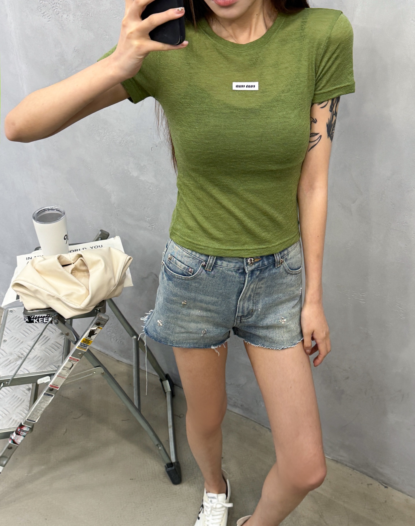 Miu ｜ 新款短袖t，品牌经典刺绣标，100%羊毛进口面料，休闲时尚，尺码sml