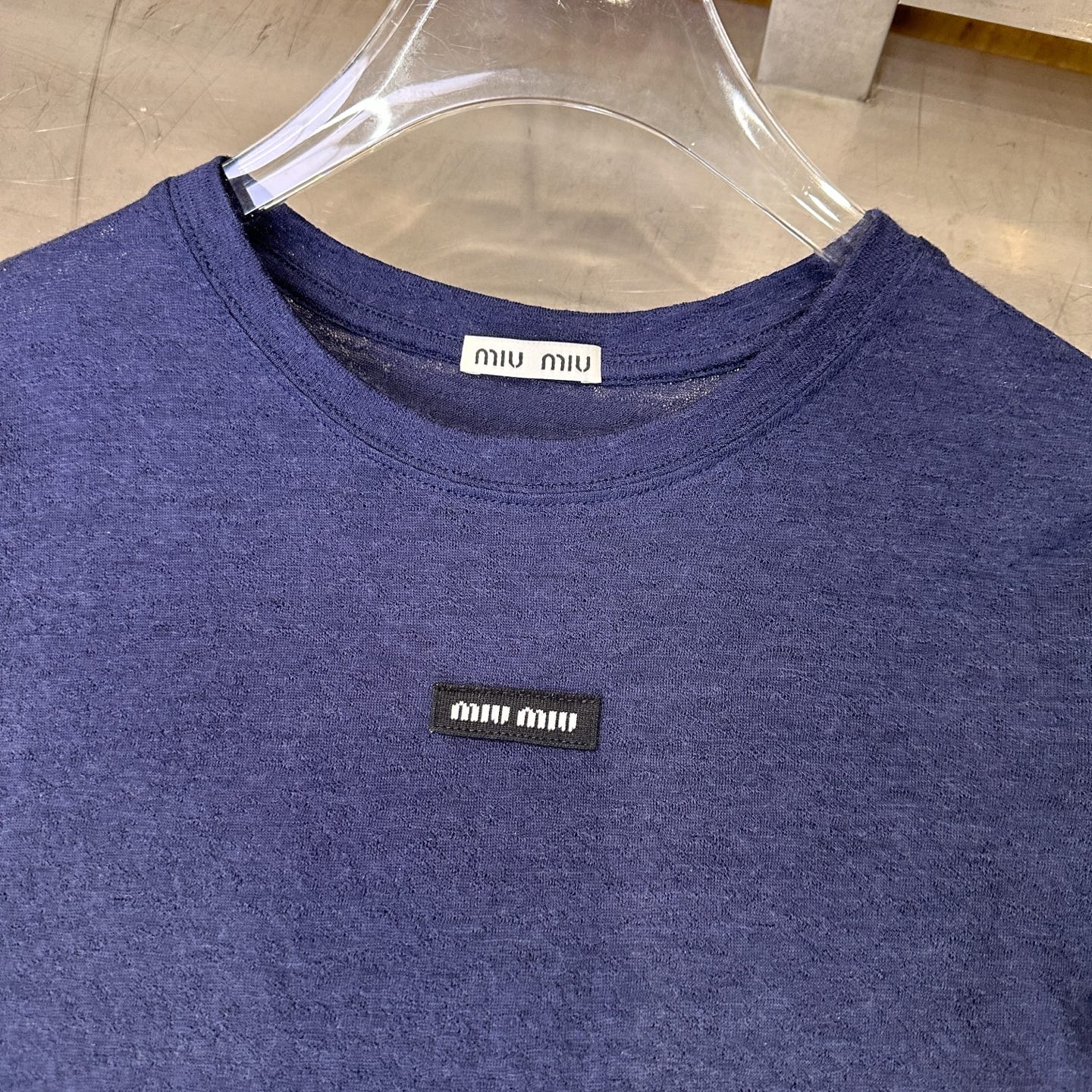 Miu ｜ 新款短袖t，品牌经典刺绣标，100%羊毛进口面料，休闲时尚，尺码sml