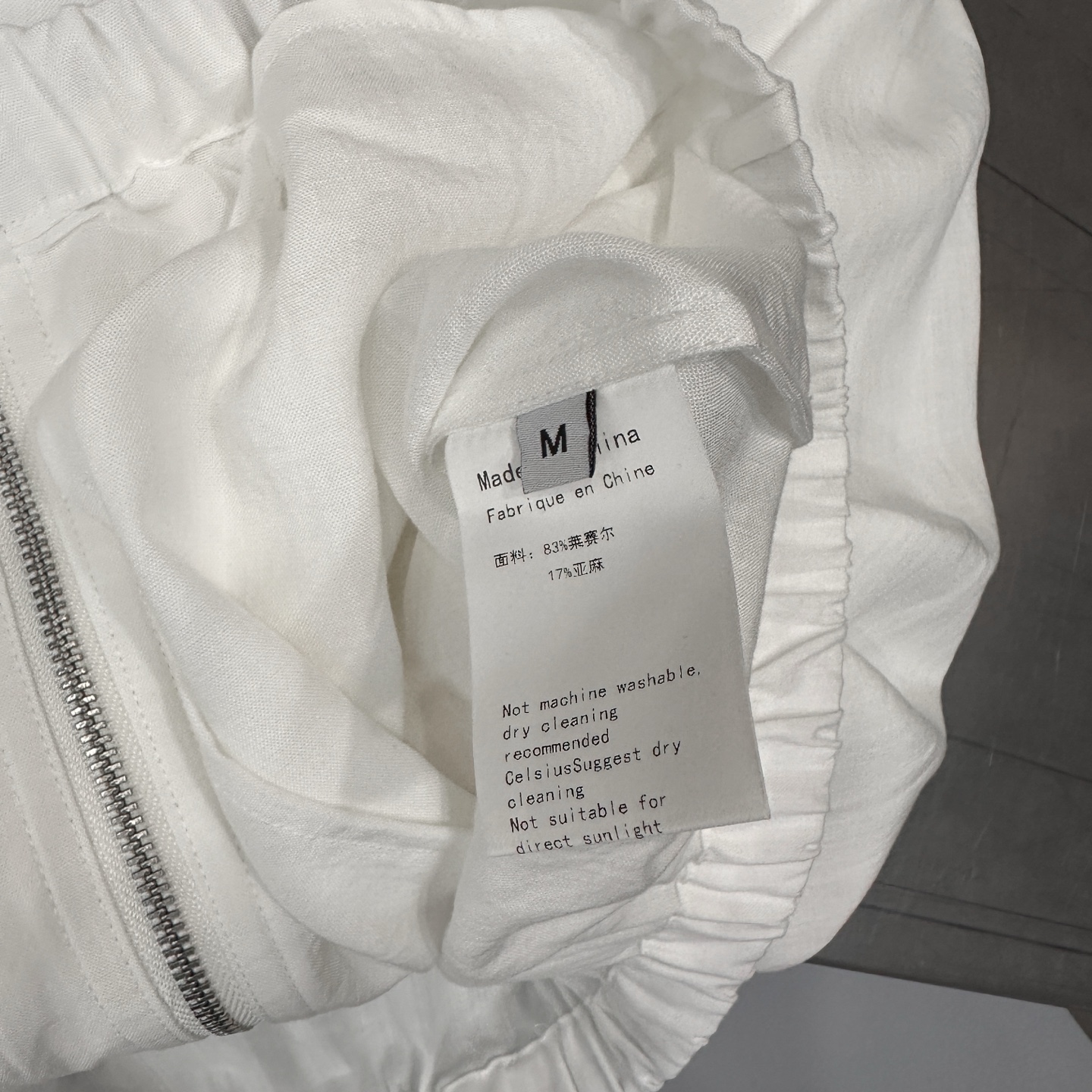 Acne ｜ 新款休闲上衣，进口莱赛尔亚麻面料，后背蕾丝拼接做工，品牌经典烫钻标，时尚休闲，尺码sml