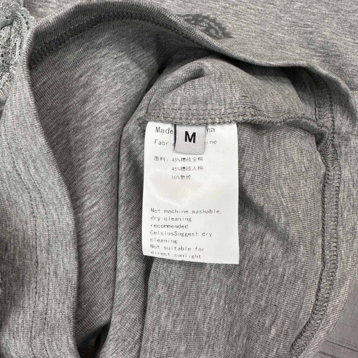 Acne ｜ 新款短袖t，品牌经典刺绣标，真两件拼接蕾丝边款式设计，人棉精梳棉混纺面料，时尚休闲，尺码s