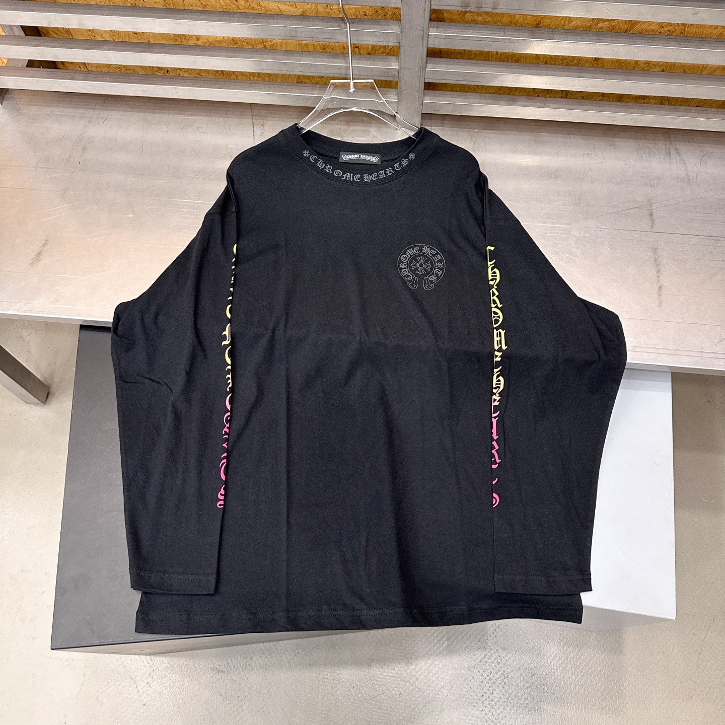 克罗心 ｜ 新款长袖打底，成衣洗水加五处彩色过度印花工艺，进口亚麻棉面料，时尚休闲，尺码sml