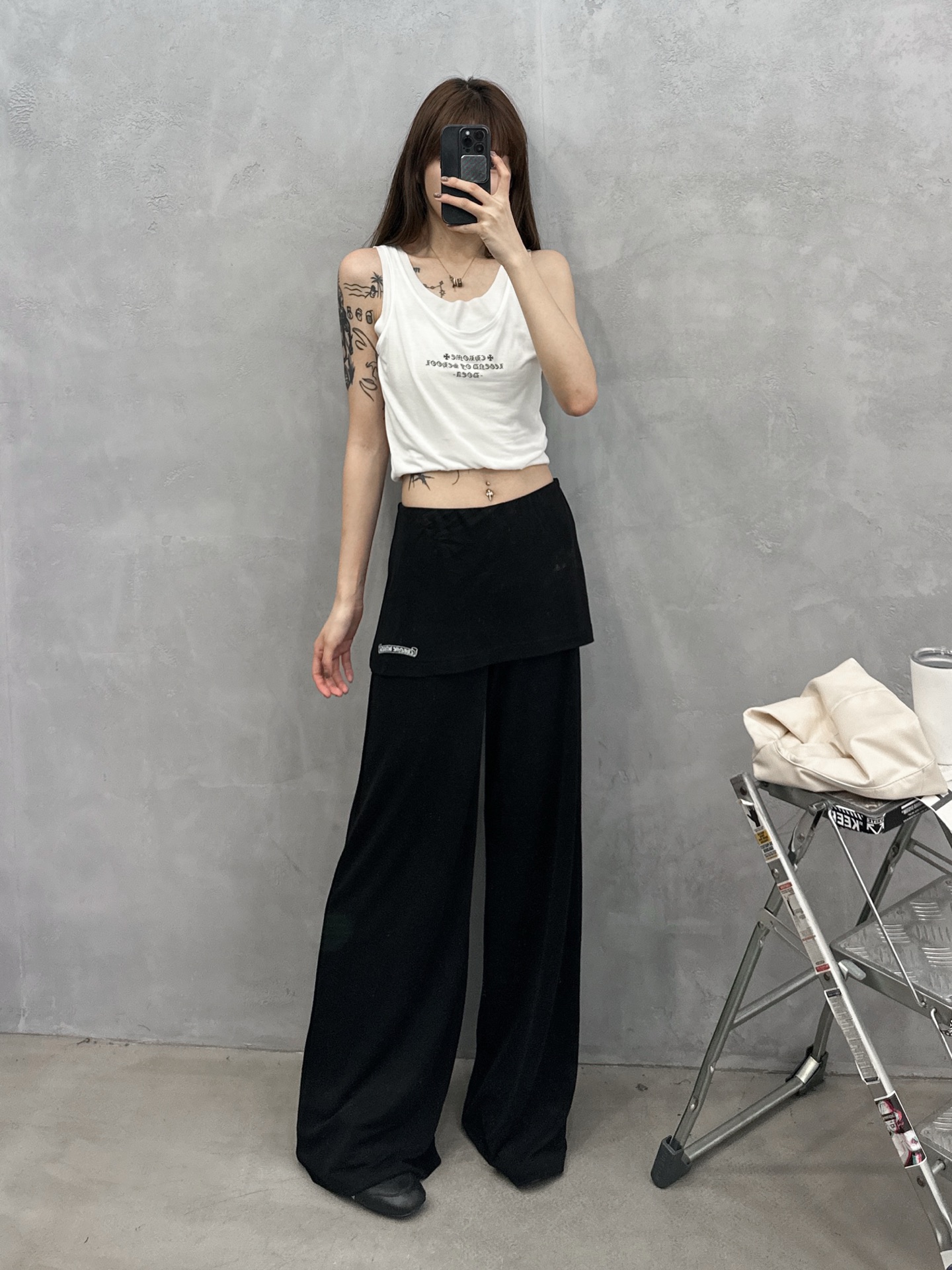 克罗心 ｜ 新款休闲裤，品牌经典印花标，时尚假两件款式设计，时尚休闲，尺码sml
