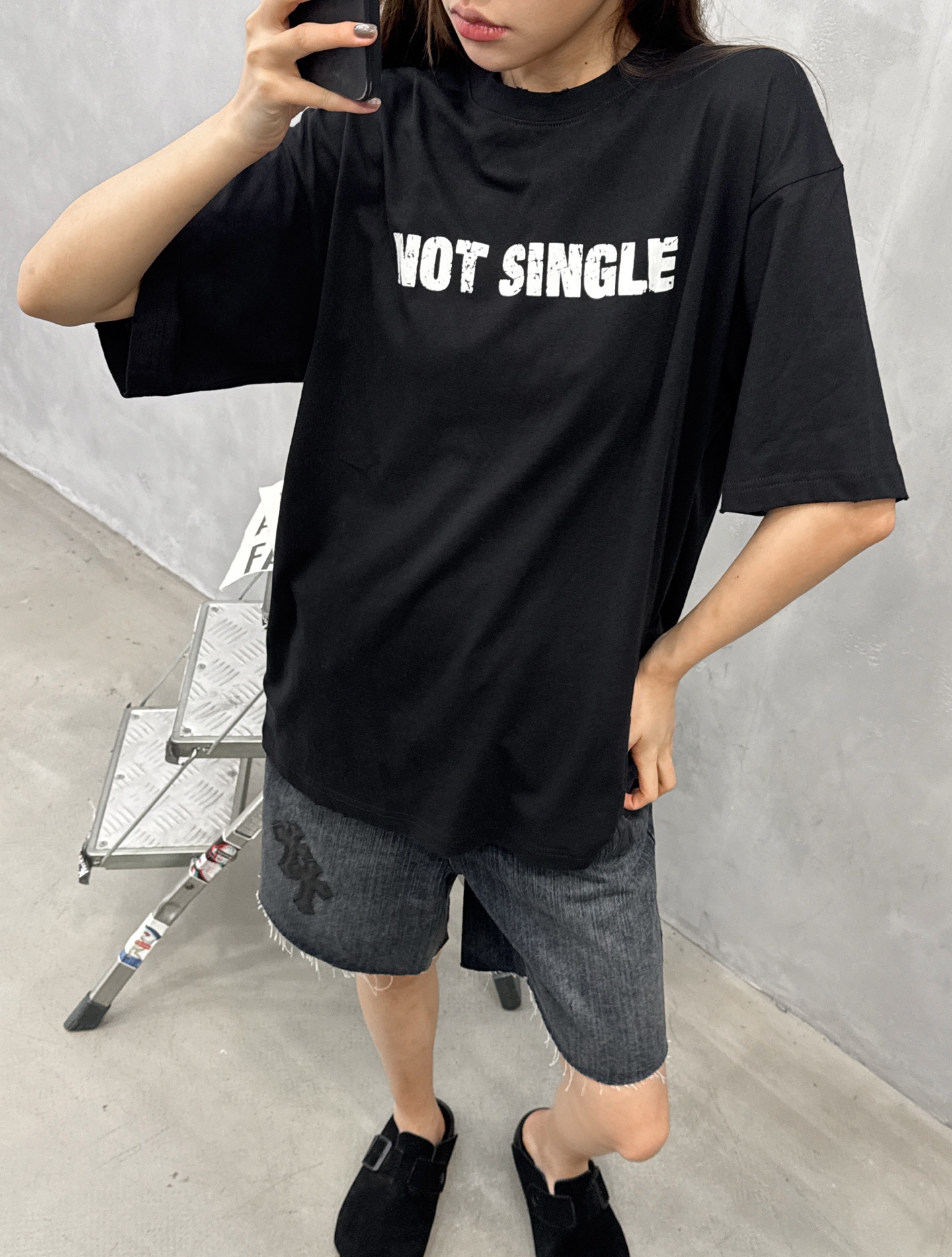 巴黎 ｜ 新款短袖t，成衣洗水吊磨加裂浆印花工艺，时尚休闲，男女同款，尺码sml