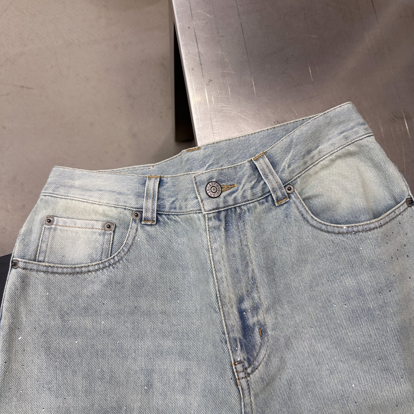 Acne ｜ 新款牛仔裤，成衣洗水烫钻工艺，休闲时尚，尺码sml
