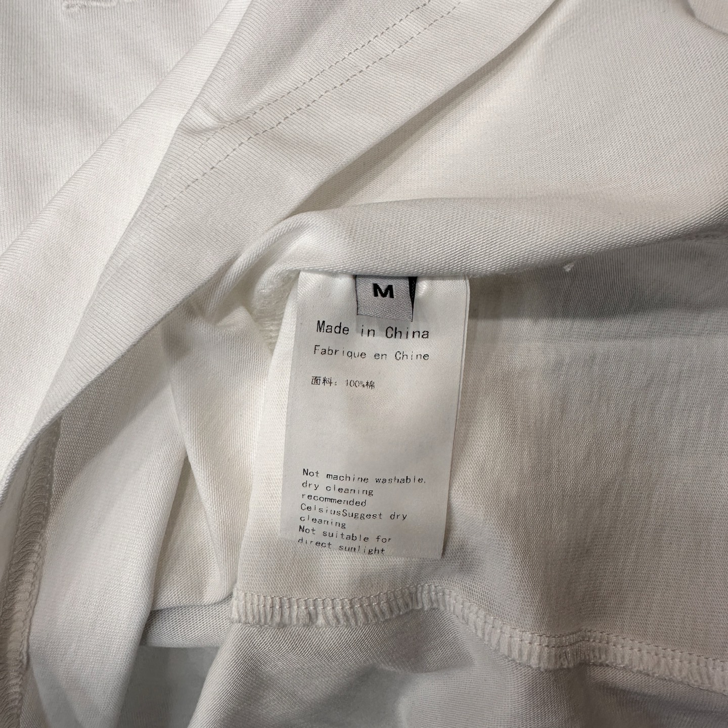 Loewe ｜ 新款短袖t，品牌经典刺绣标，特别结构款式设计，休闲时尚，尺码sml