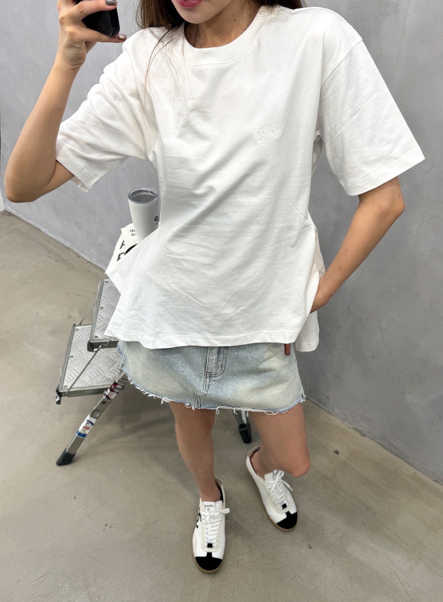 Loewe ｜ 新款短袖t，品牌经典刺绣标，特别结构款式设计，休闲时尚，尺码sml