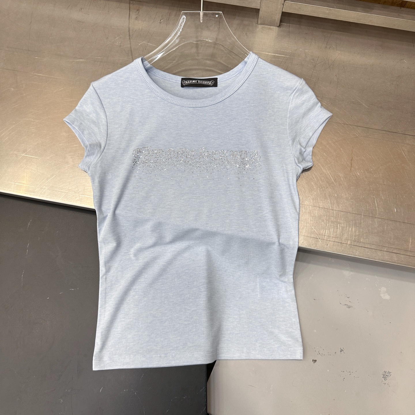 克罗心 ｜ 新款短袖t，品牌经典字母烫钻工艺，进口莫代尔羊毛面料，休闲时尚，尺码sml