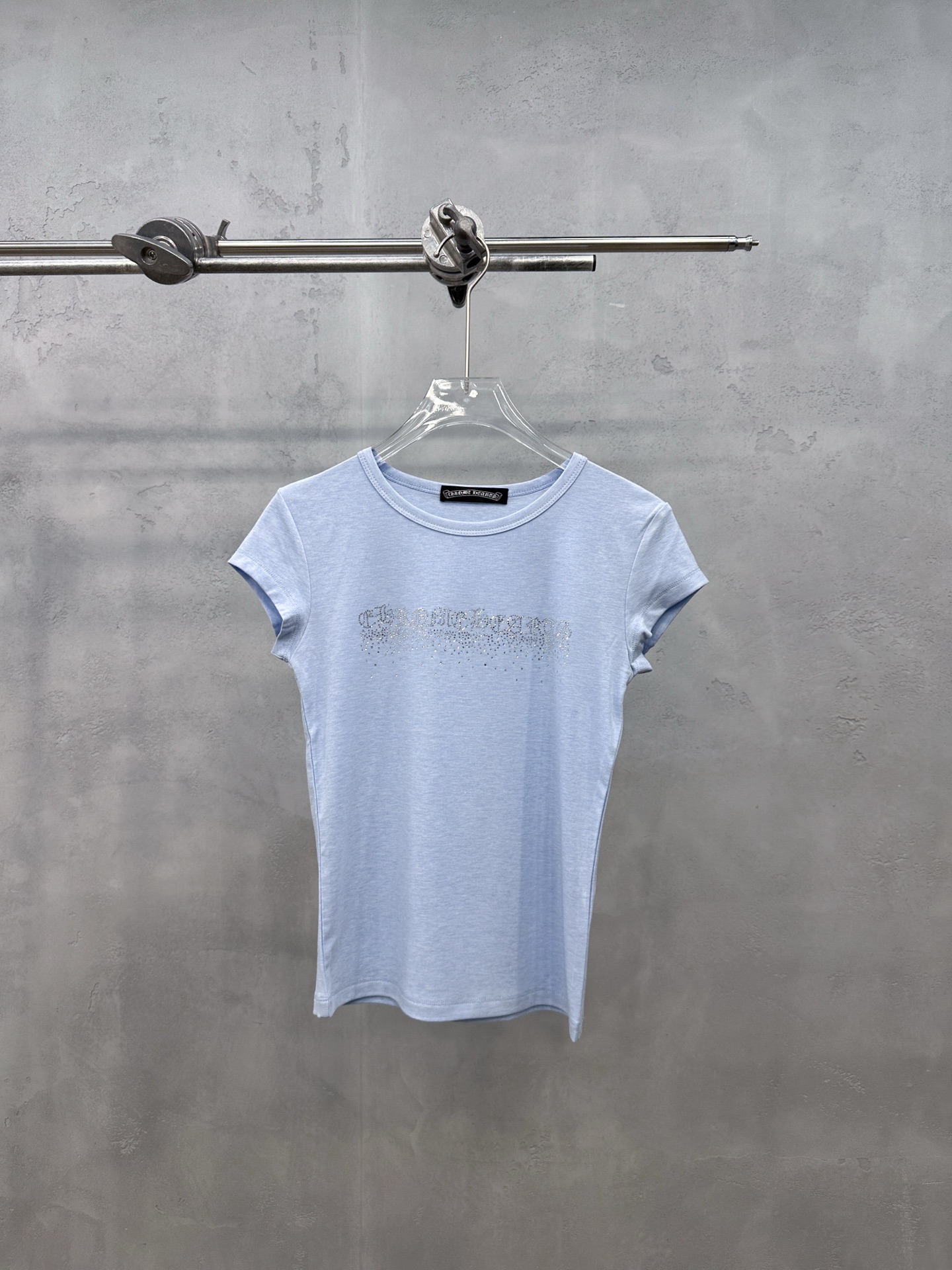 NO:923485,Chrome Hearts ｜ New short-sleeved t-shirt, brand classic letter hot diamond processing, imported modal wool fabric, casual fashion, size sml, Chrome Hearts-clothing, chrome hearts, T-shirt,19860909克罗心 ｜ 新款短袖t,品牌经典字母烫钻工艺,进口莫代尔羊毛面料,休闲时尚,尺码sml,克罗心-服装,chrome hearts,T-shirt,,Women's clothing