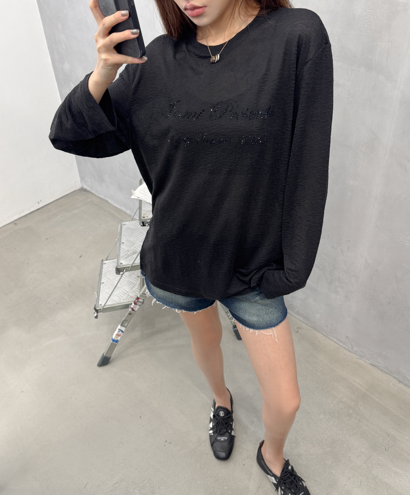 Acne ｜ 新款长袖罩衫，前后品牌经典字母烫钻工艺，进口天丝羊毛面料，休闲时尚，尺码sml