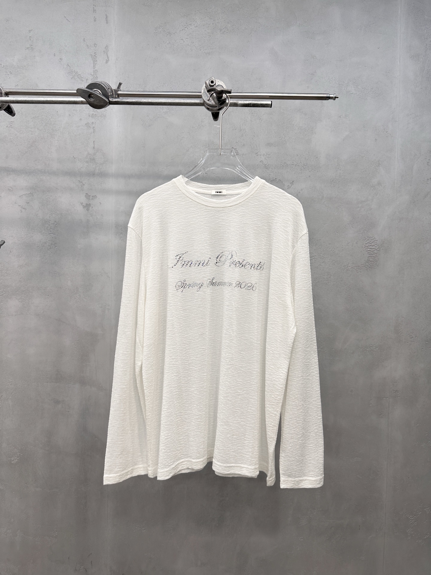 NO:923393,Acne | New long-sleeved blouse, classic brand lettering on the front and back, imported Tencel wool fabric, casual fashion, size sml, women's clothing, acne studios,19860909Acne ｜ 新款长袖罩衫,前后品牌经典字母烫钻工艺,进口天丝羊毛面料,休闲时尚,尺码sml,女装,acne studios,,Women's clothing