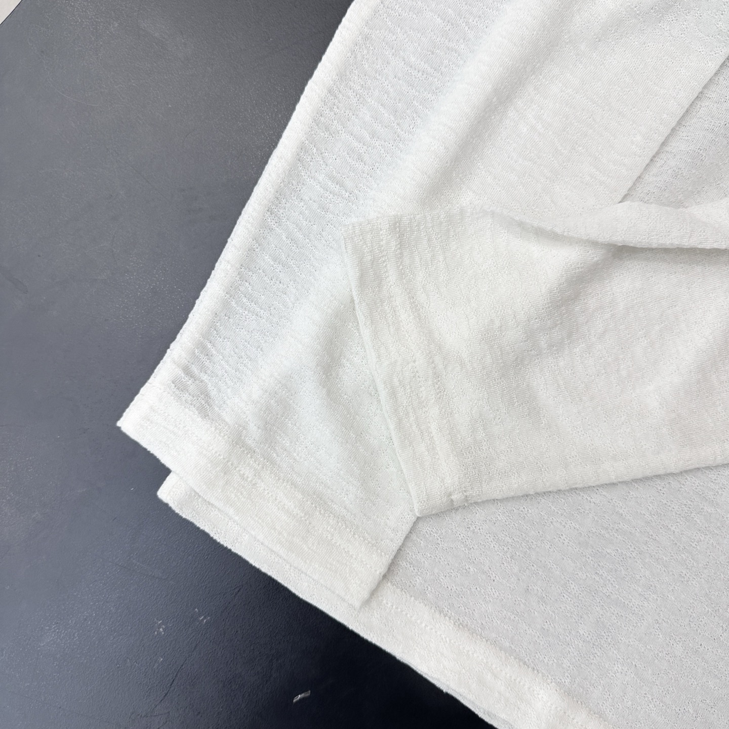 Acne ｜ 新款长袖罩衫，前后品牌经典字母烫钻工艺，进口天丝羊毛面料，休闲时尚，尺码sml