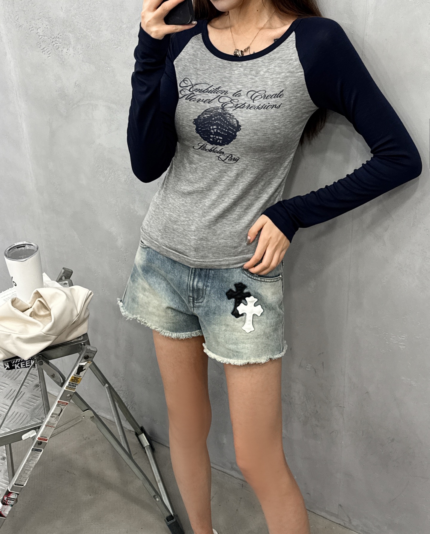 Acne ｜ 新款长袖打底，品牌最新印花内容，成衣洗水固色工艺，进口莱赛尔羊毛面料撞色款式，休闲时尚，尺