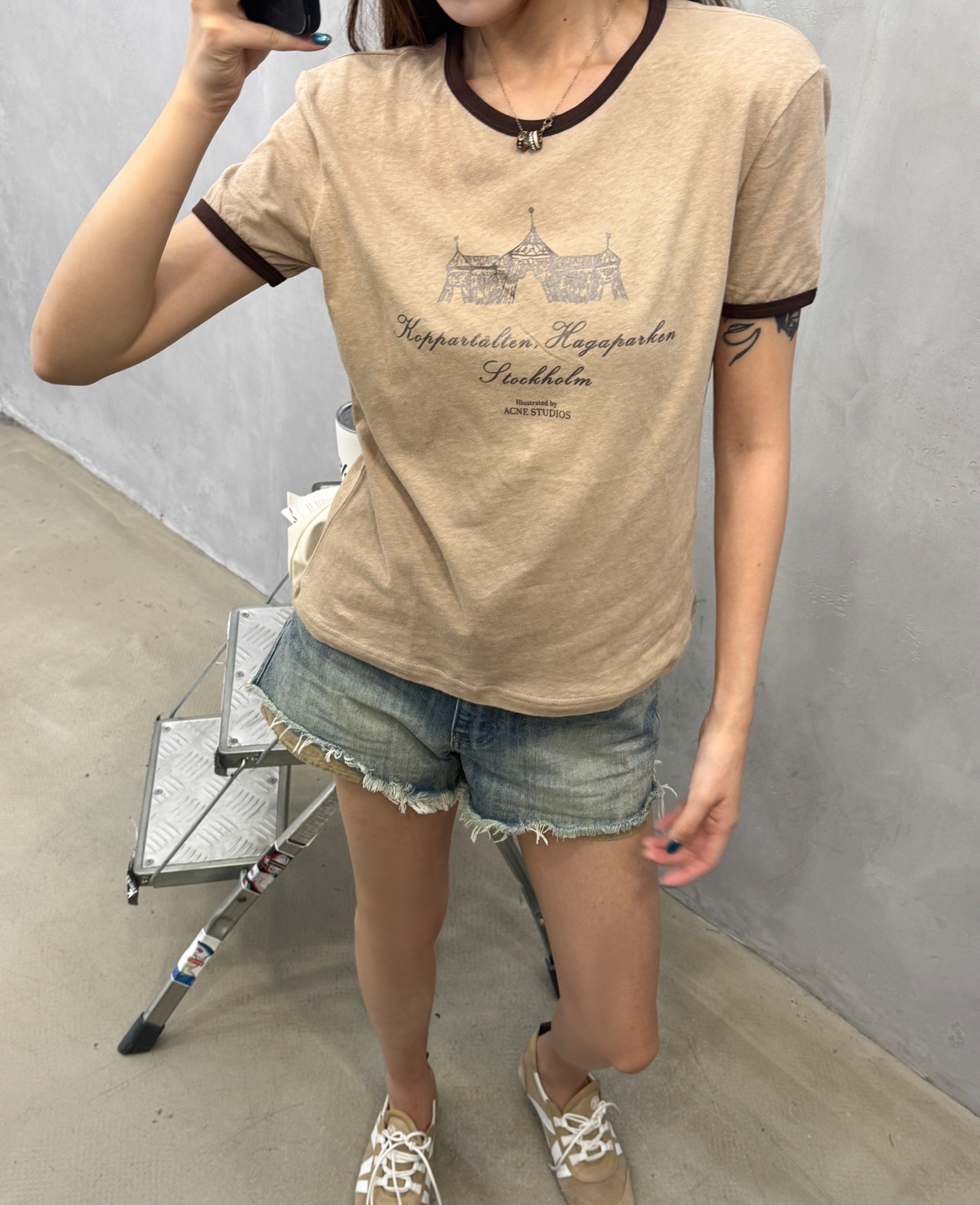 Acne ｜ 新款短袖t，品牌最新烫银印花内容，撞色螺纹款式设计，休闲时尚，尺码sml